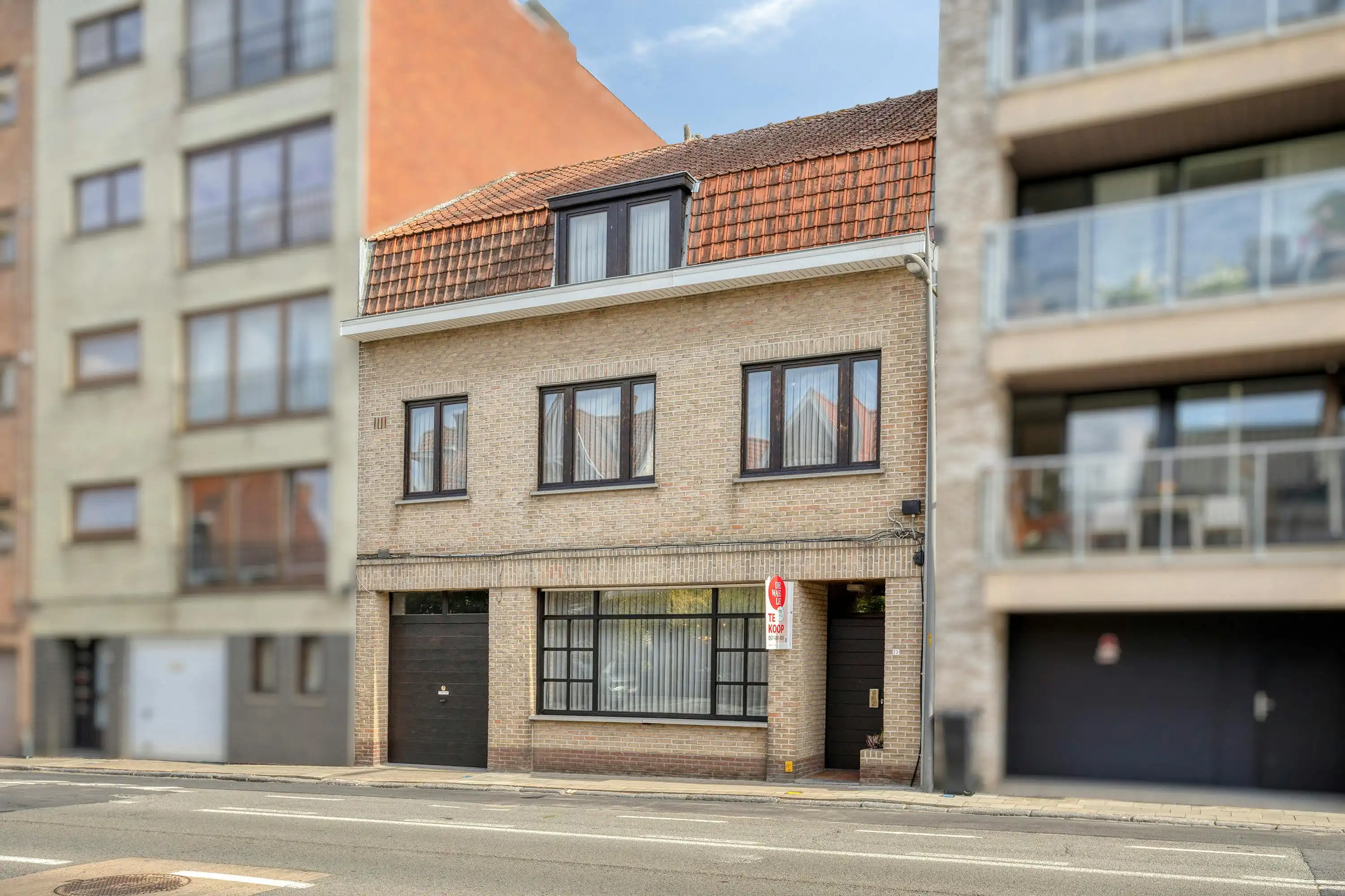 Ruime woning in Ieper met stadstuin en inpandige garage  foto 2