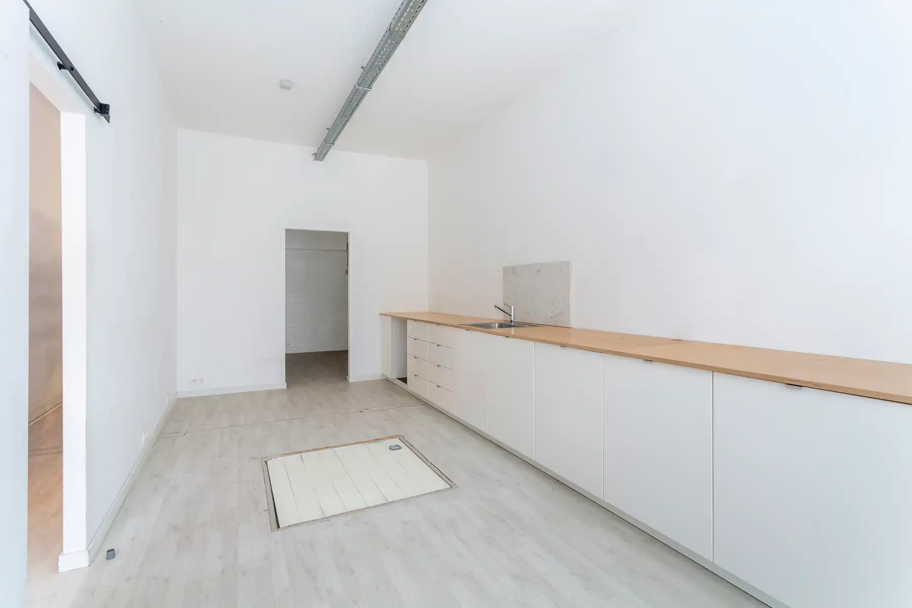 Handelsgelijkvloers op het bruisende Eilandje foto 2