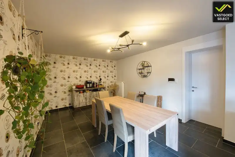 Statige herenwoning met bijgebouw, garage­mogelijkheden en patio in centrum Eeklo foto 4