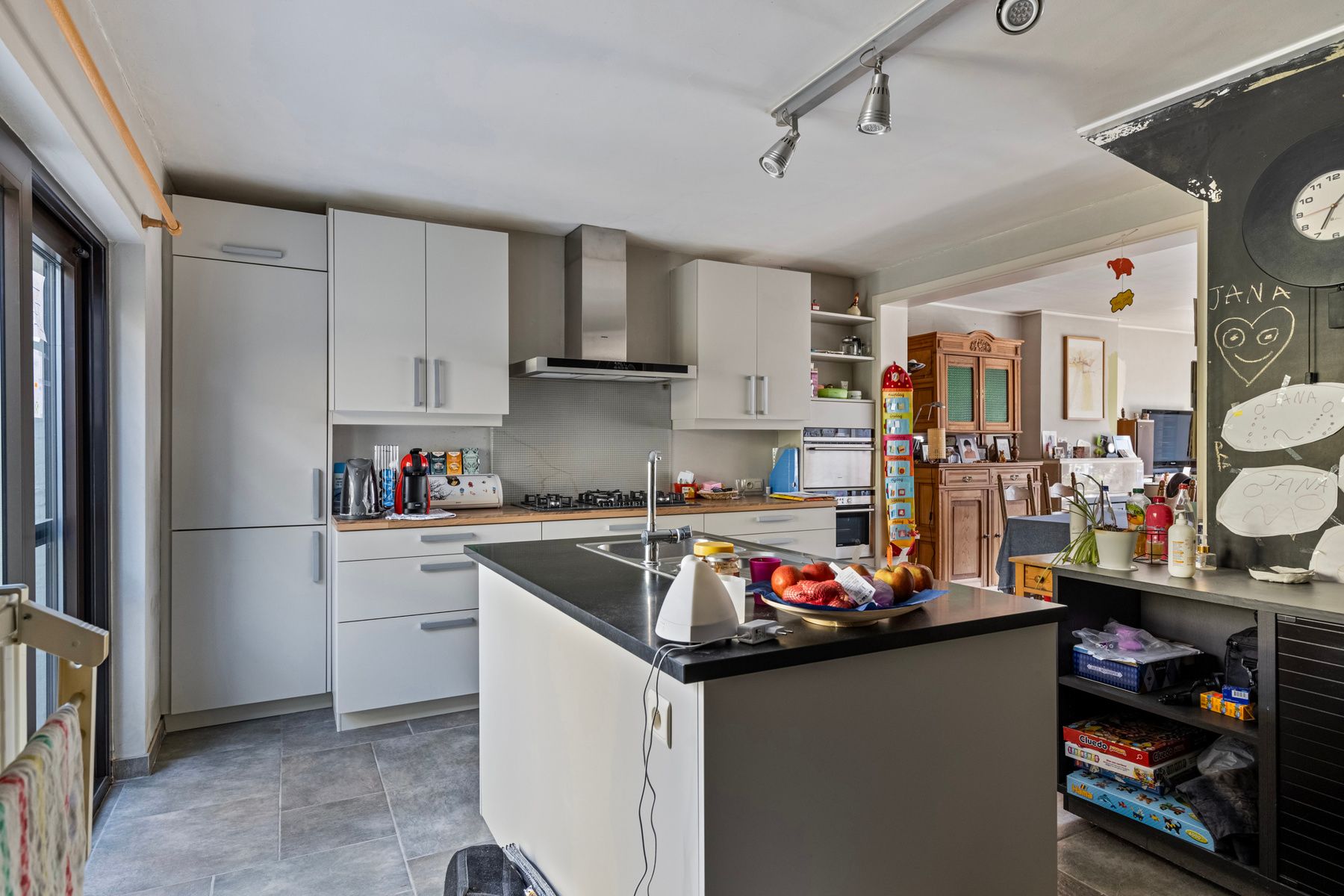 Instapklare woning met 2/4 slaapkamers met terras foto 6