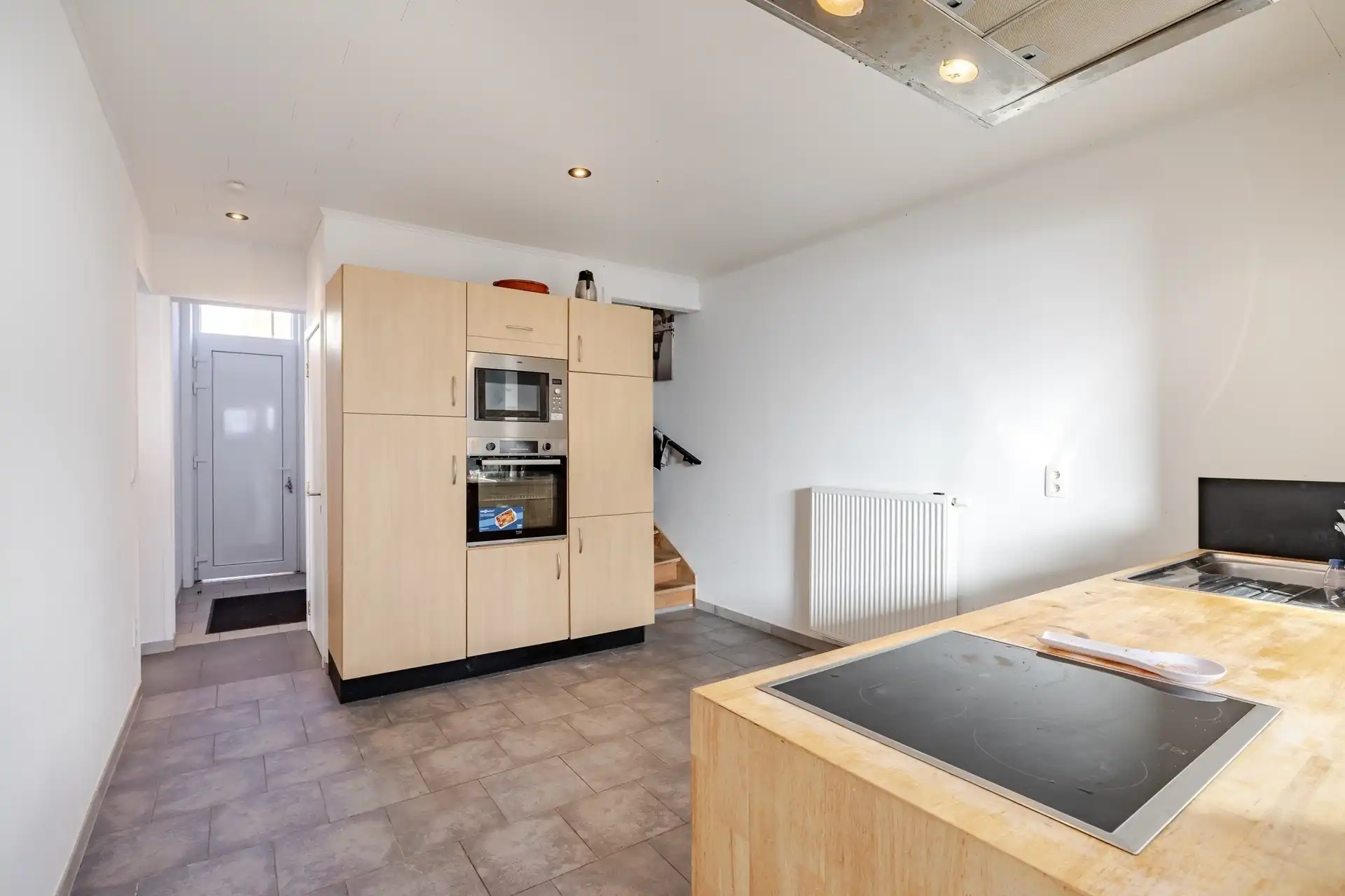 Energiezuinige hoekwoning met 5 slaapkamers en tuin in Berlare foto 3