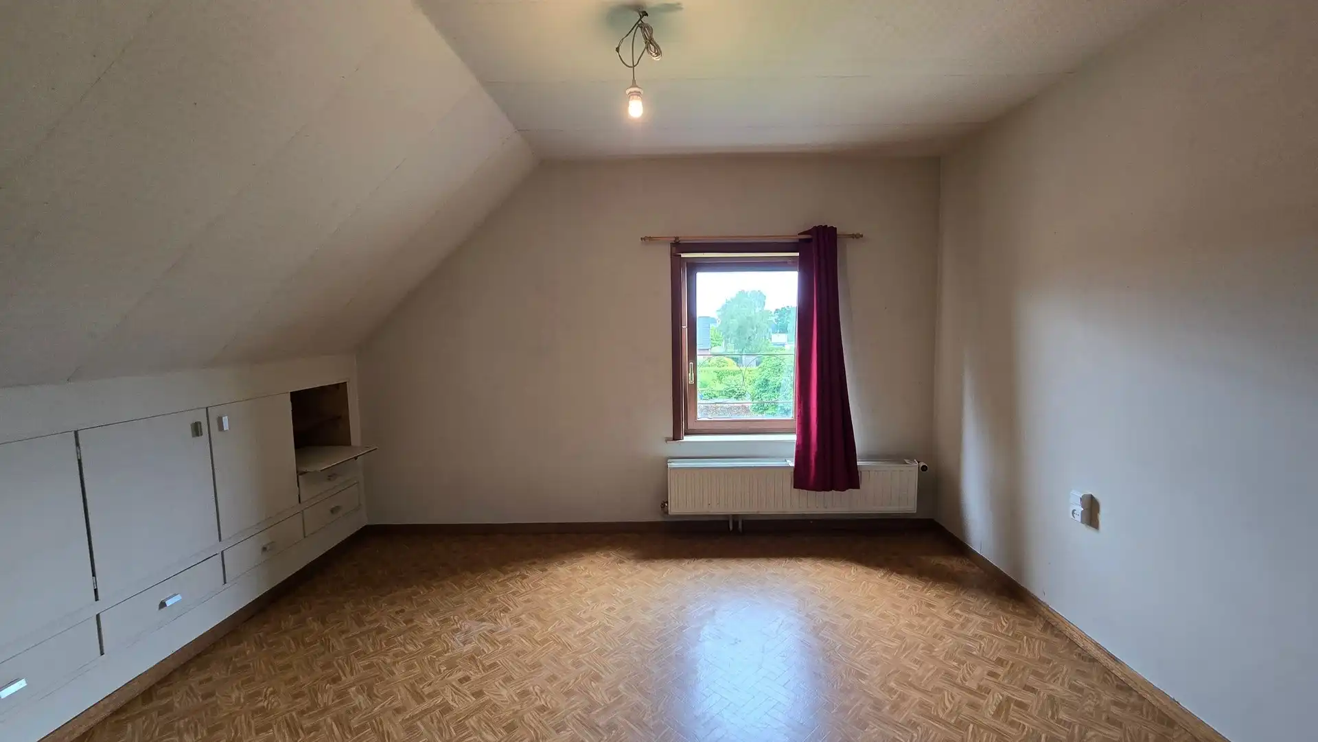 Karaktervolle Vrijstaande Woning met Veranda, Ruime Tuin en Vrijstaande Garage in Veltem-Beisem foto 22