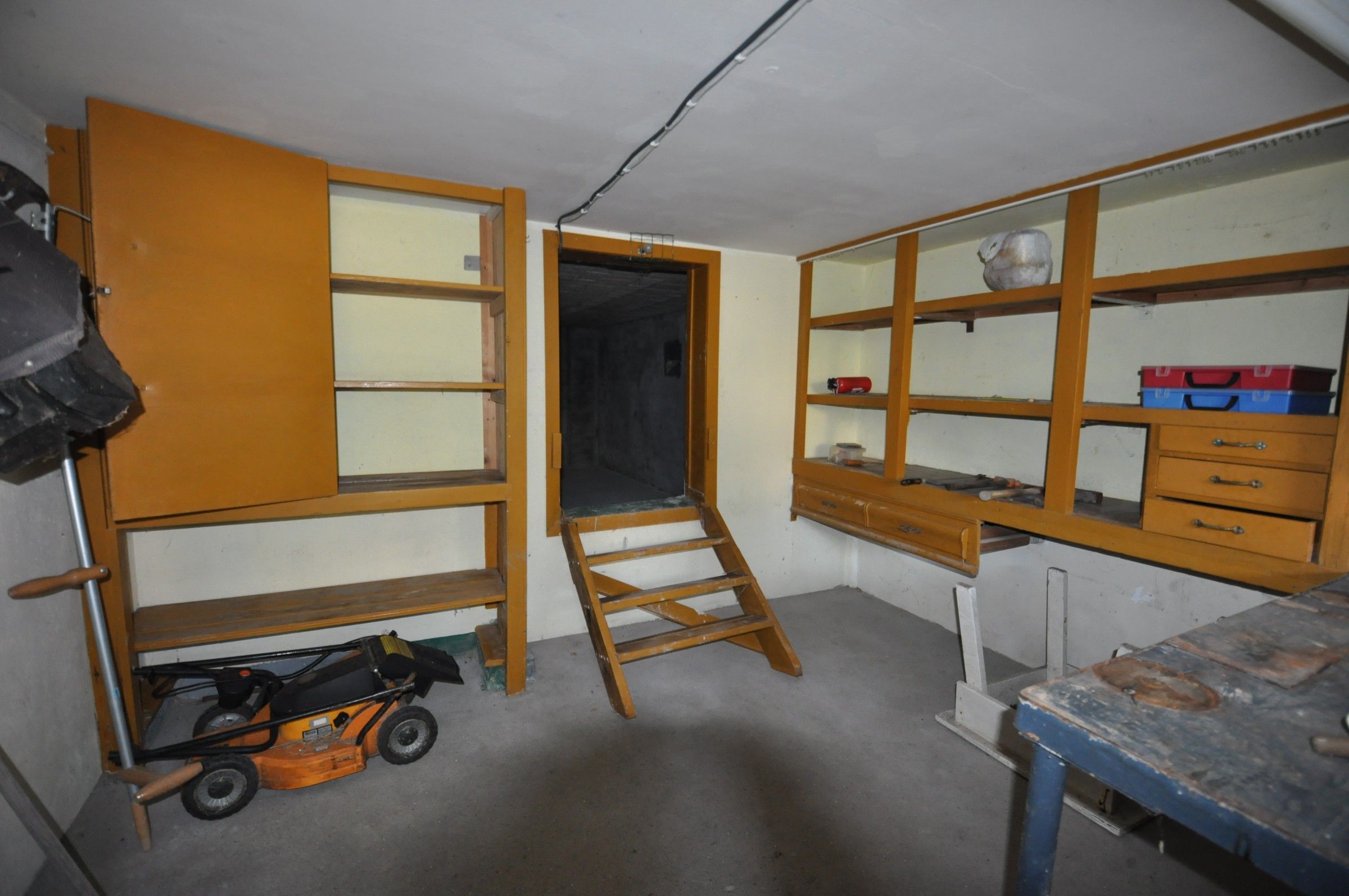 Ruime woning met veel potentieel en grote tuin ! foto 22