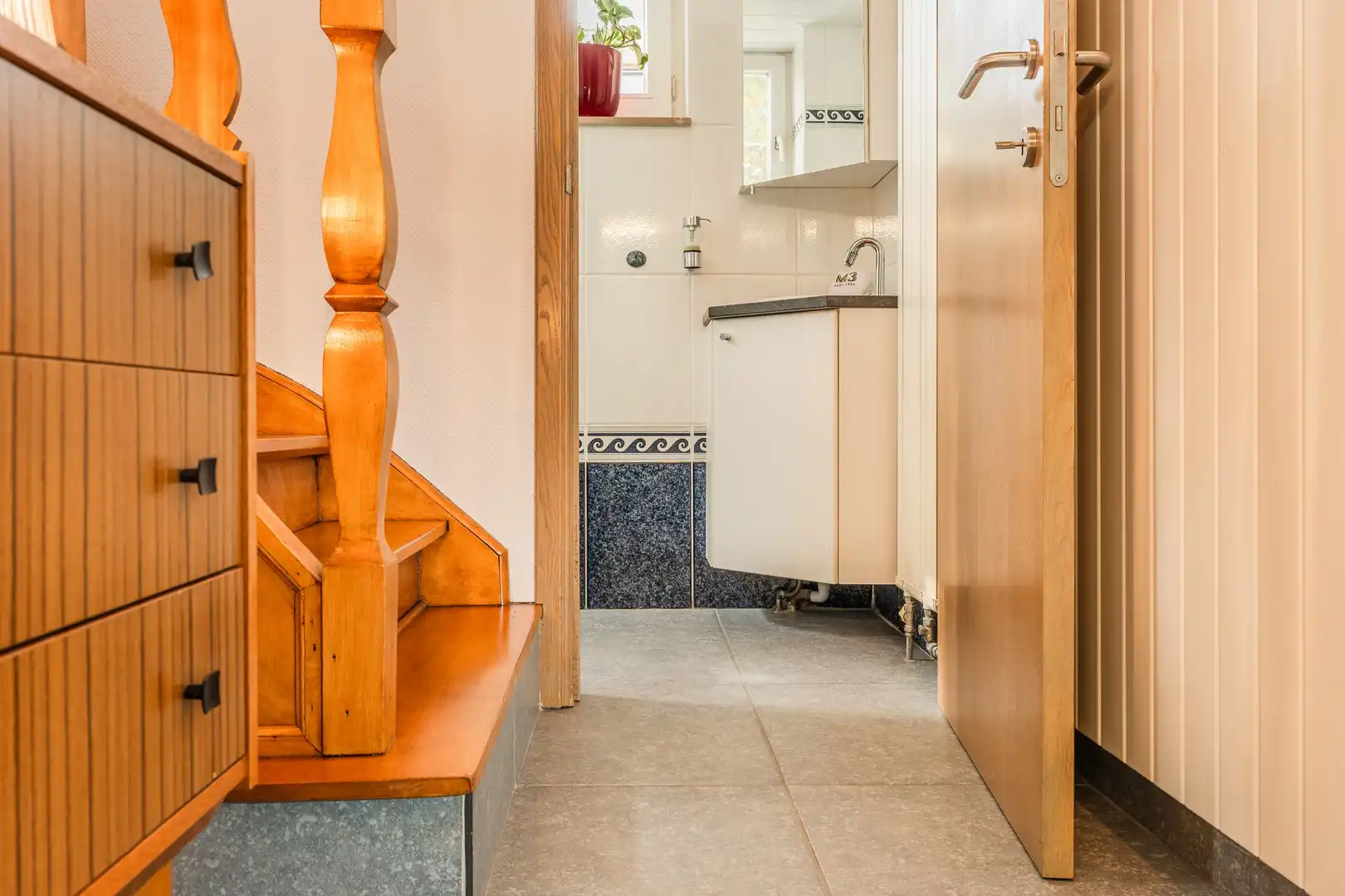 Karaktervolle halfopen woning op een toplocatie tussen stad en natuur foto 19