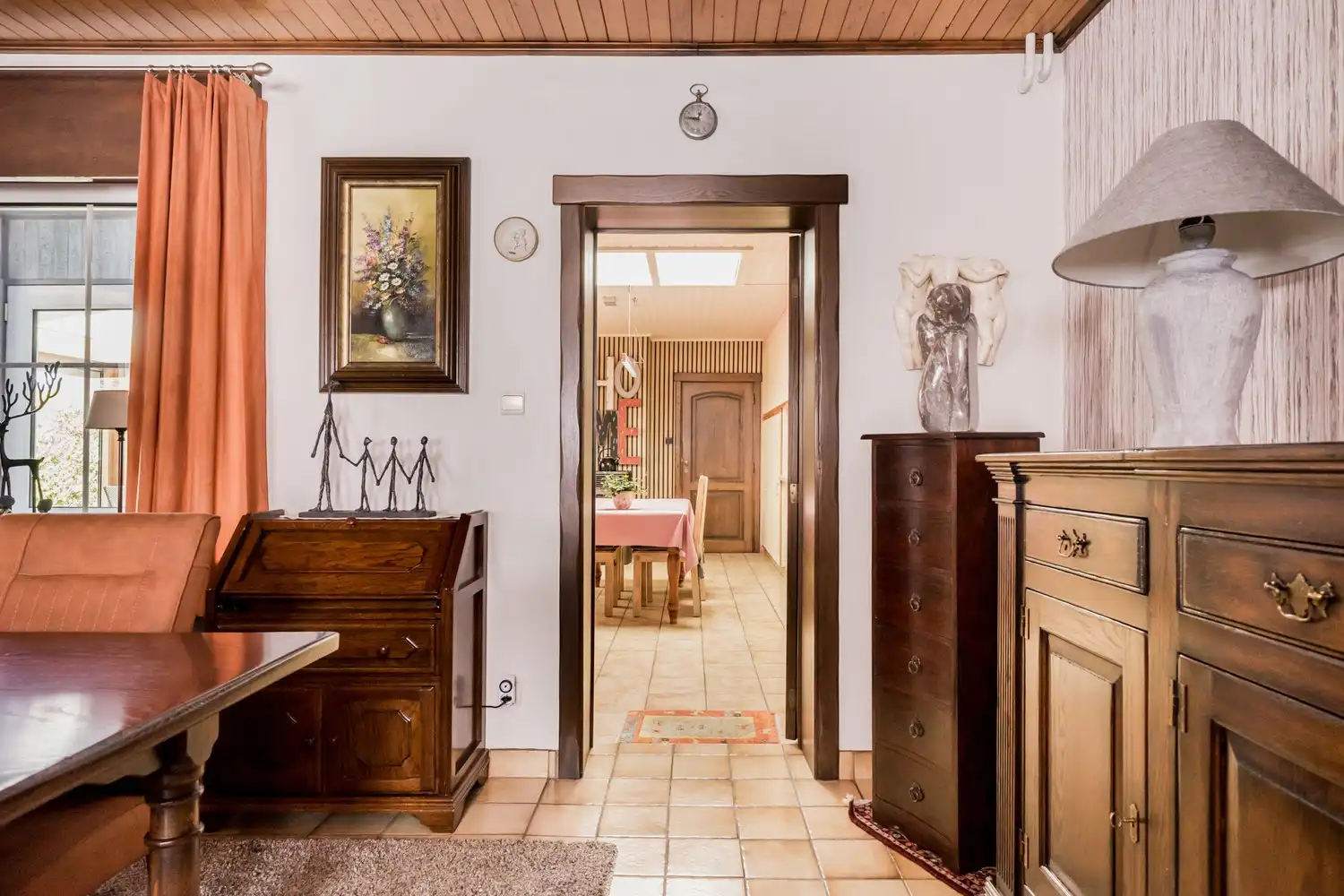 Charmante halfopen bebouwing met instapklaar karakter foto 9