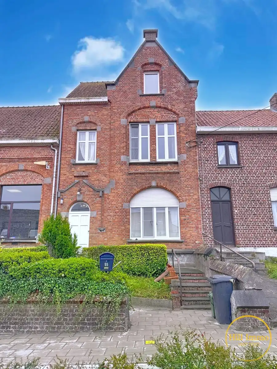 Hoofdfoto van de publicatie: Te koop: Rijwoning met authentieke gevel in De Klijte (Heuvella