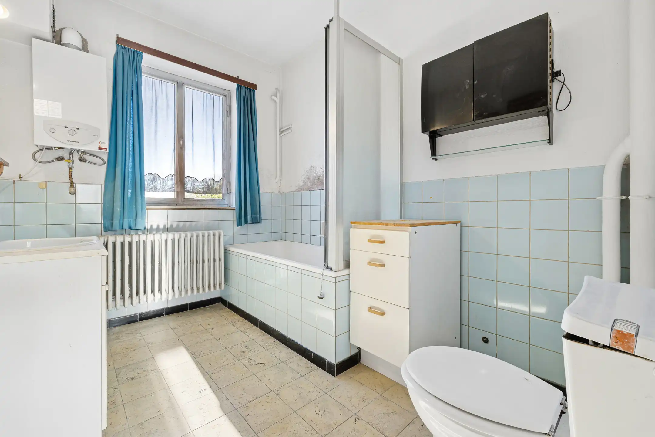 Huis met “mooie verdieping”: 2 slaapkamers + studeerkamer foto 14