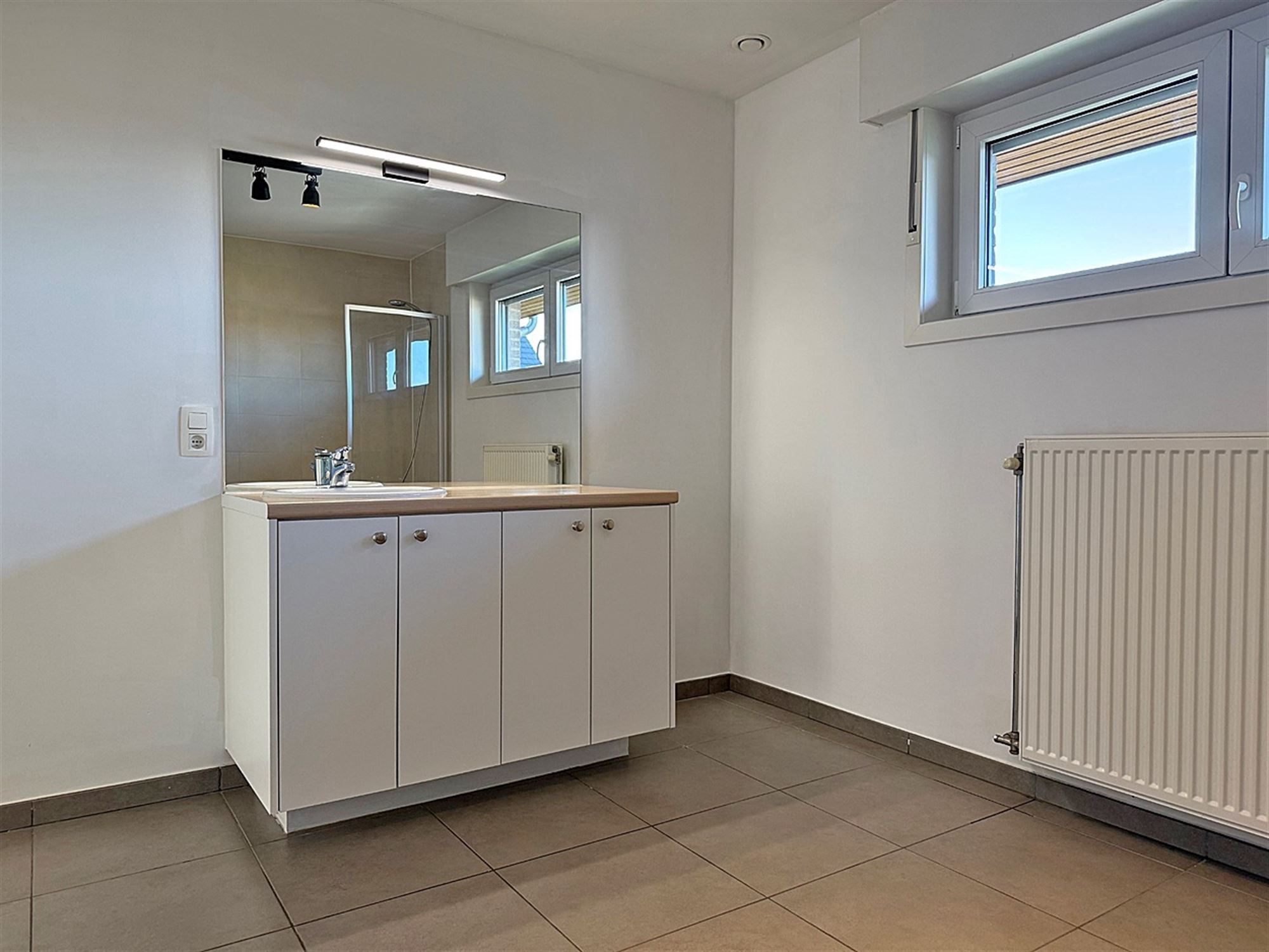 Instapklare HALFOPEN BEBOUWING met 3 slaapkamers, garage & tuin/terras  foto 13