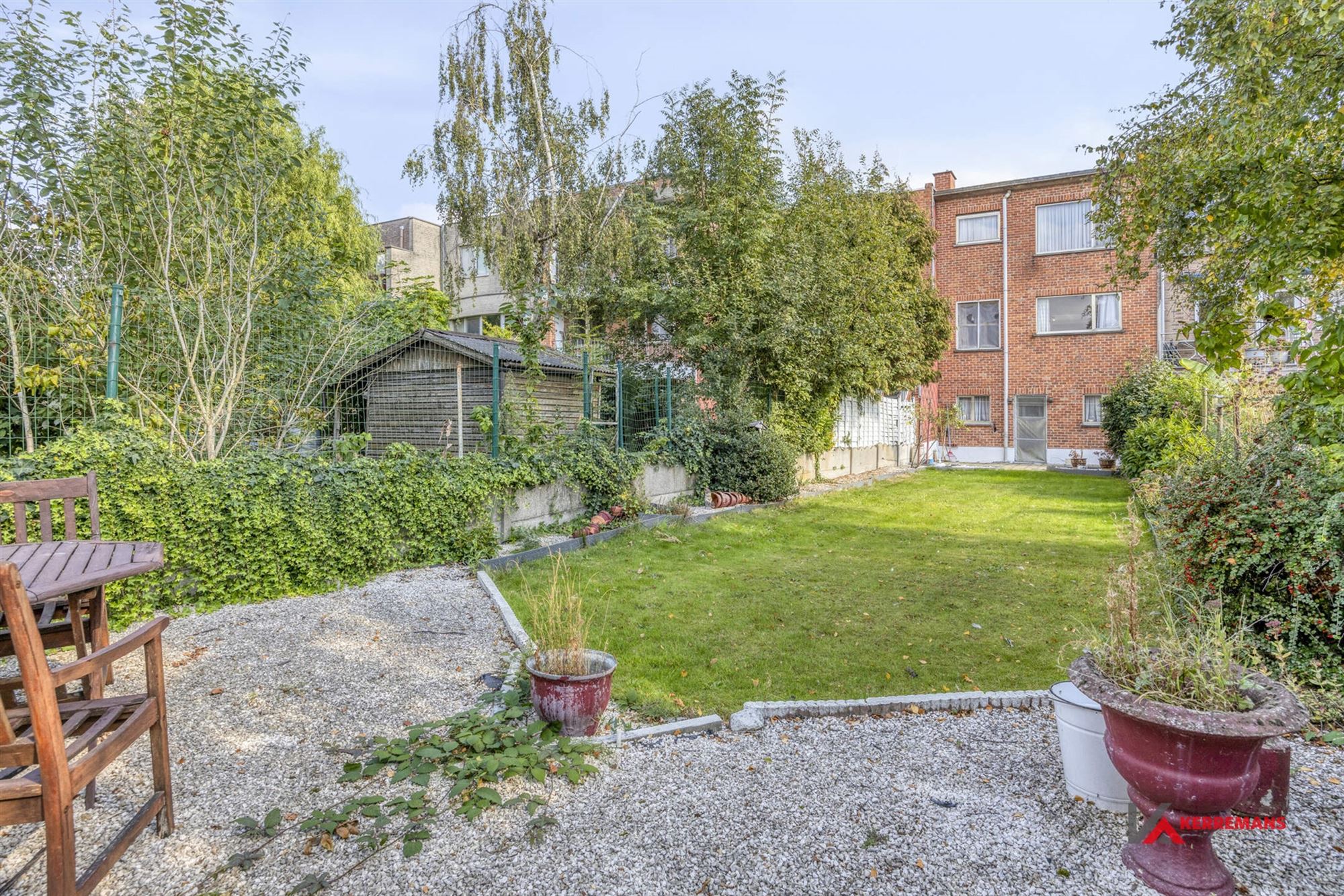 Ruime Woning met 3 slaapkamers, tuin en garage. foto 18