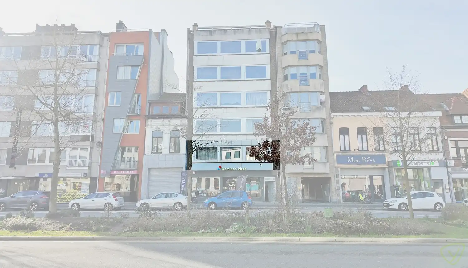 Lichtrijk en ruim 3-slaapkamerappartement op centrale ligging foto {{pictureIndex}}