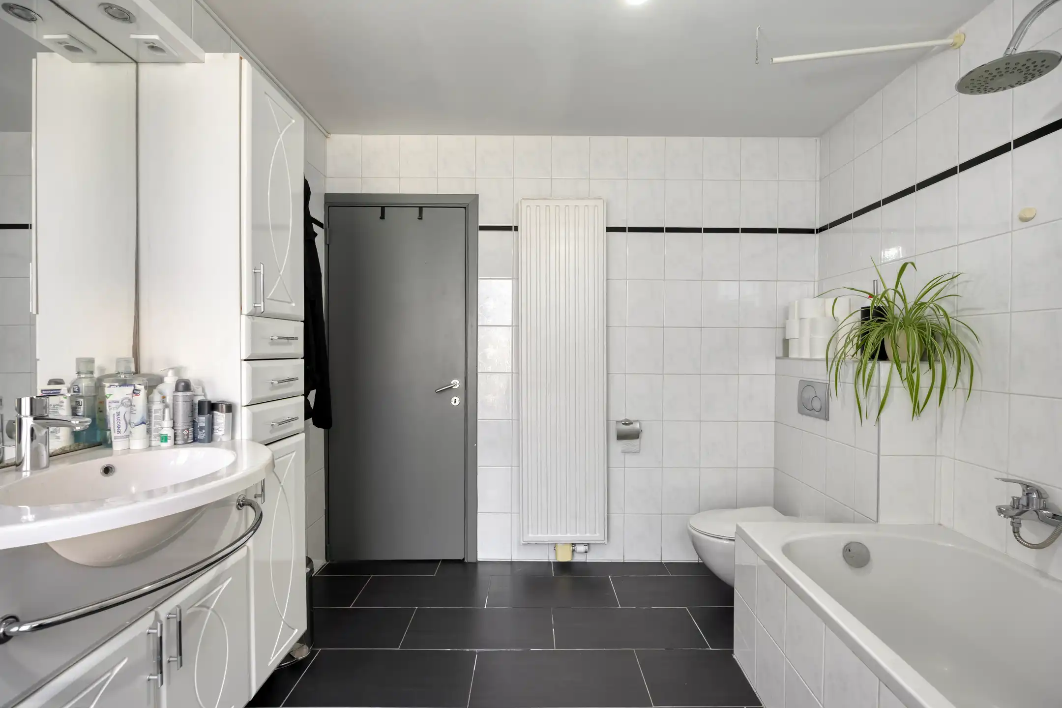 Centraal gelegen woning met 3 slaapkamers en terras foto 8