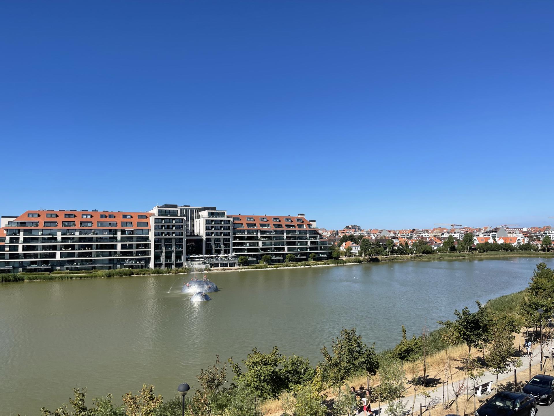 GERENOVEERD appartement met UNIEK ZICHT op het ZEGEMEER... foto 32