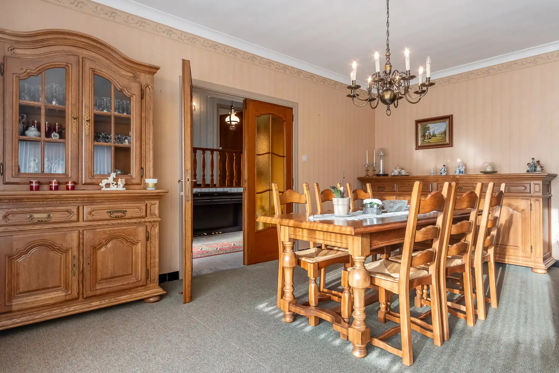 Ruime bel-etage woning met 3 slaapkamers en garage op 1161m² foto 6