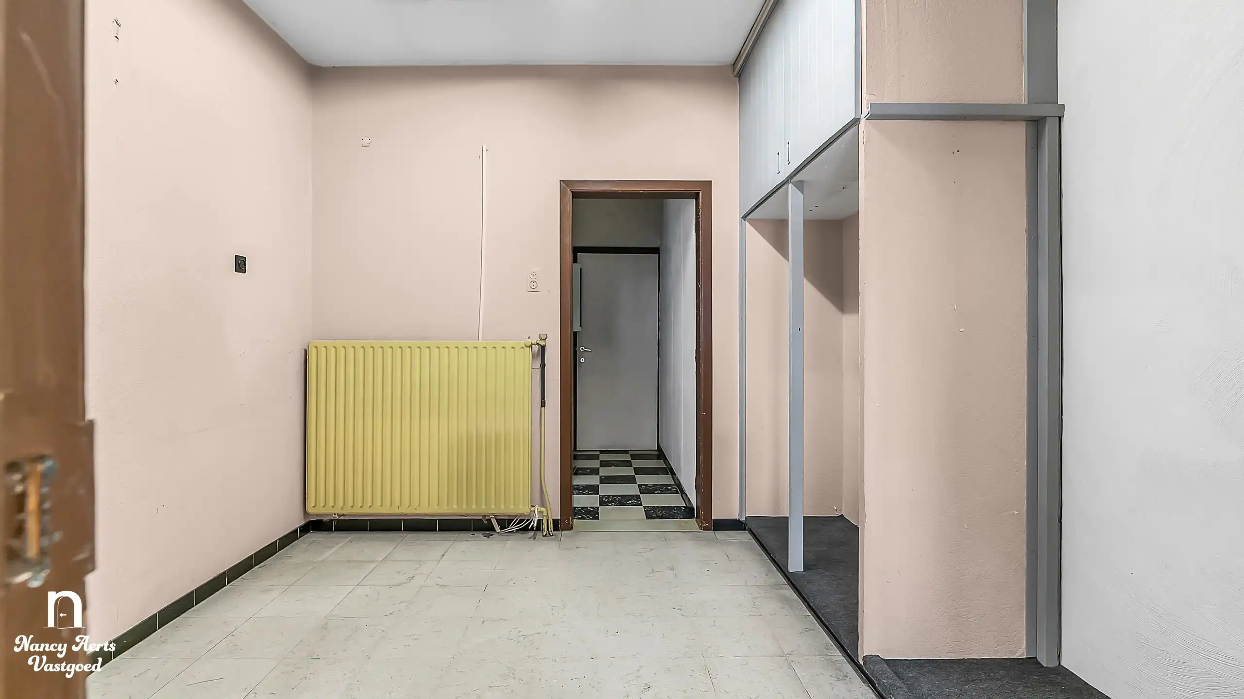 Handelspand van 395 m² in het centrum van Beringen foto 20