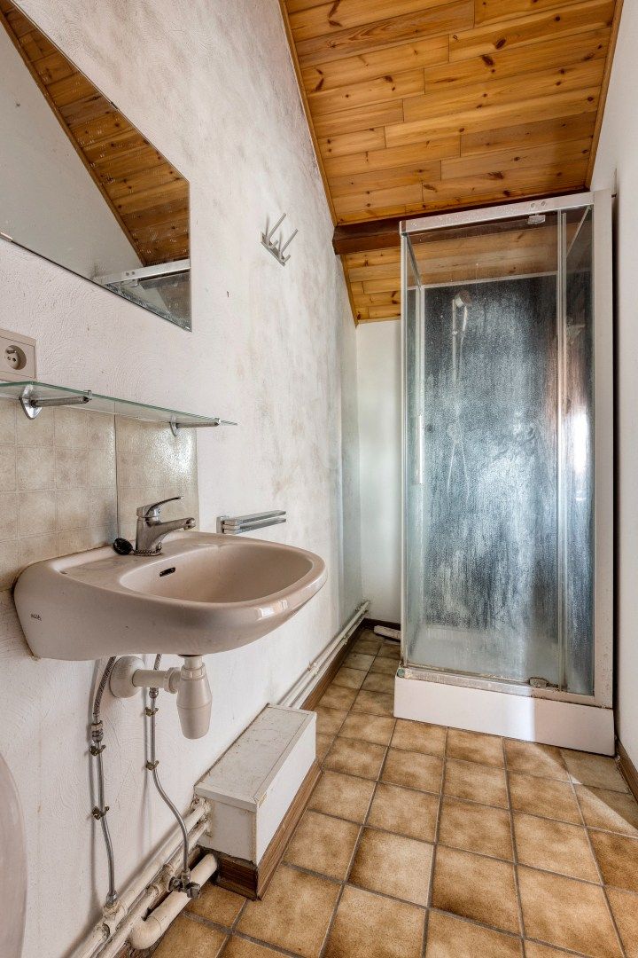 Op te frissen studio in kleinschalig gebouw foto 5