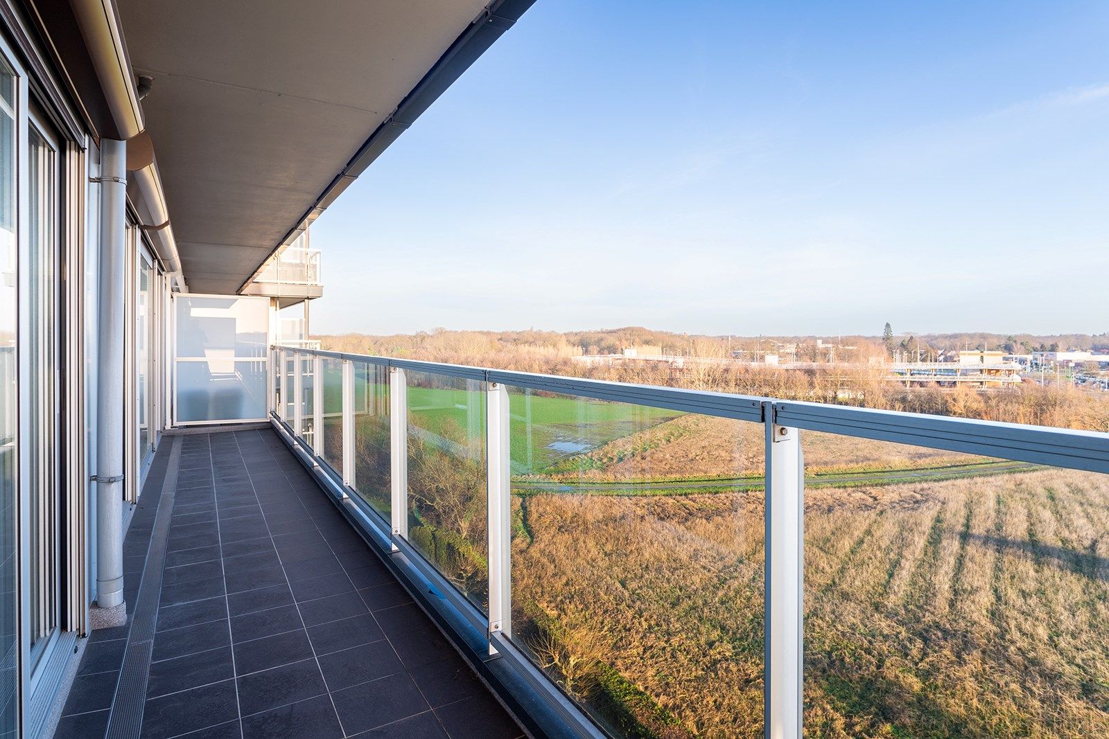 Op te frissen energiezuinig tweeslaapkamer appartement foto 8