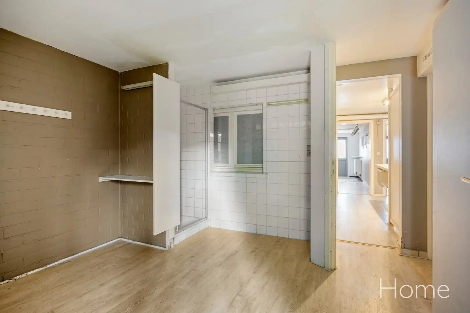 TE KOOP - Ruime 2-gevelwoning met praktijkruimte en uitzonderlijk potentieel in het hart van Merchtem foto 12