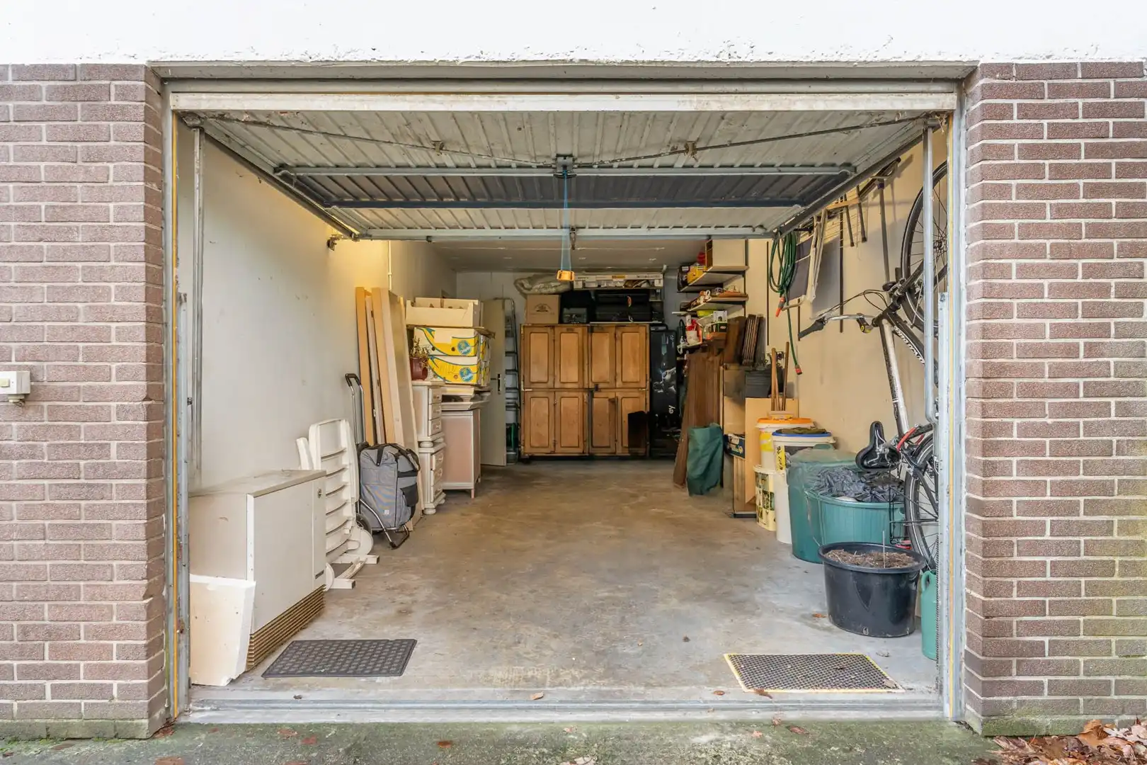 Ruim en lichtrijk appartement met 3 slaapkamers, balkons, garage en berging in Genk foto 23