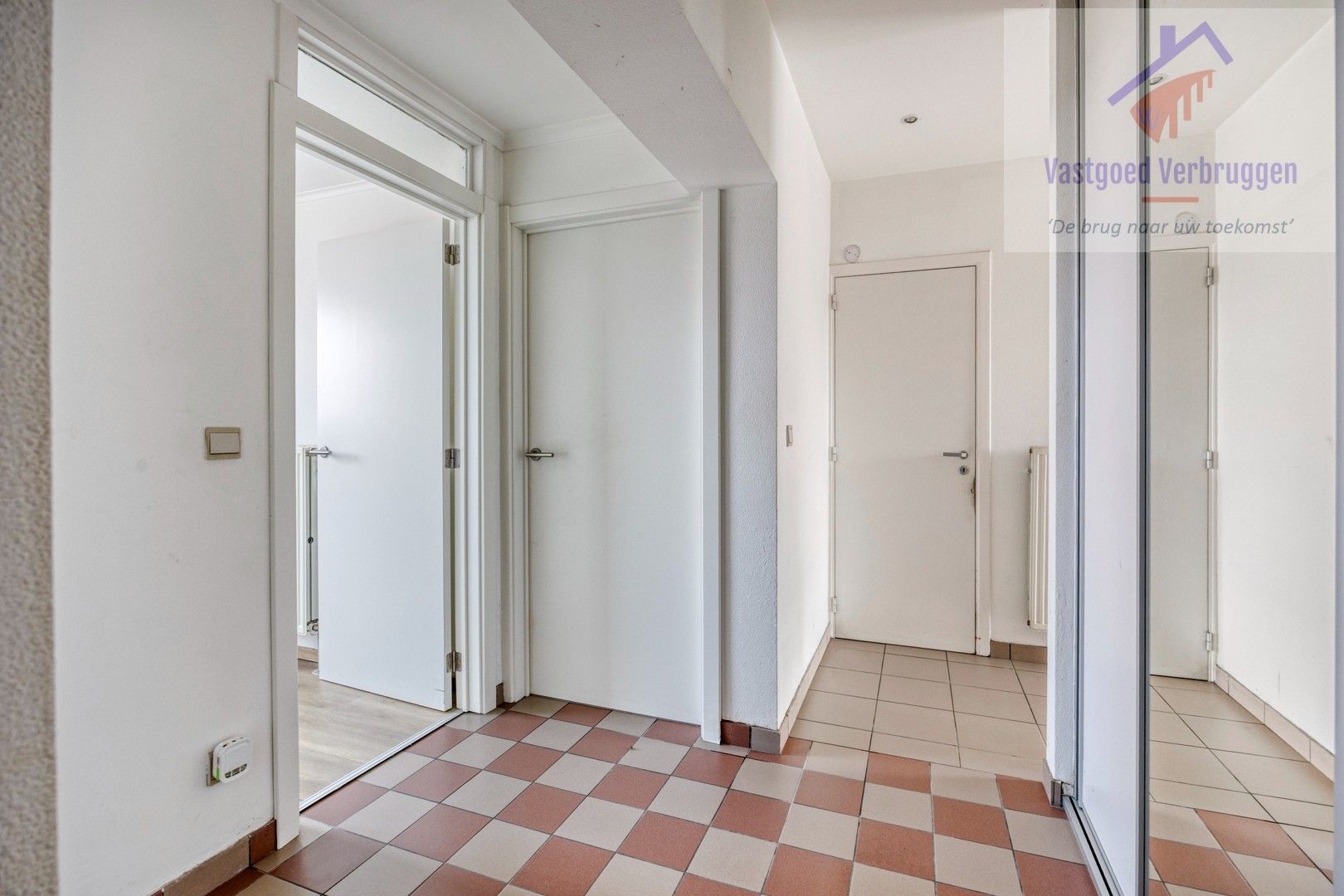 Instapklaar ruim 3 slpk duplex-penthouse met 2 terrassen in centrum van Erembodegem foto 10
