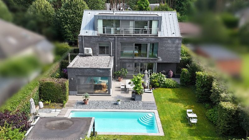 Exclusieve moderne villa van 389m² met openluchtzwembad foto 7