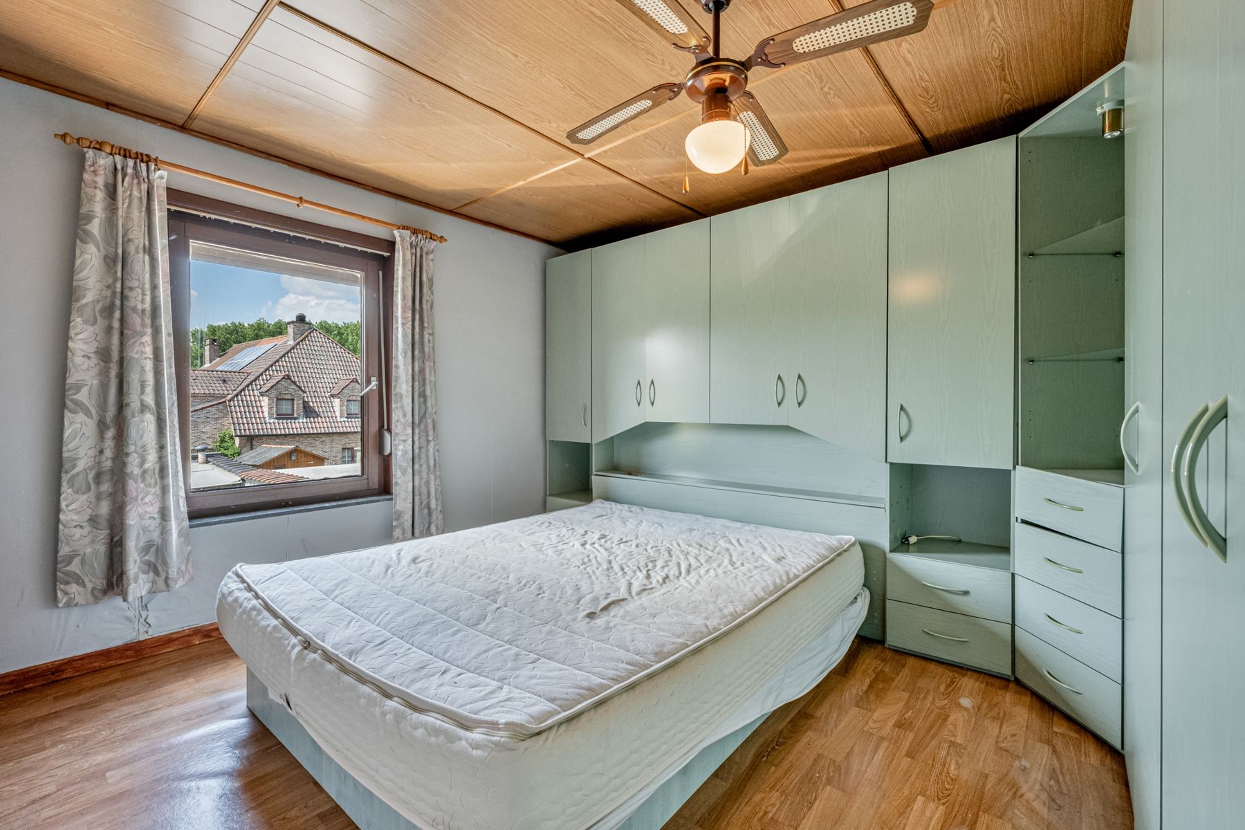 Te renoveren woning met stadstuin & 3slpks foto 19