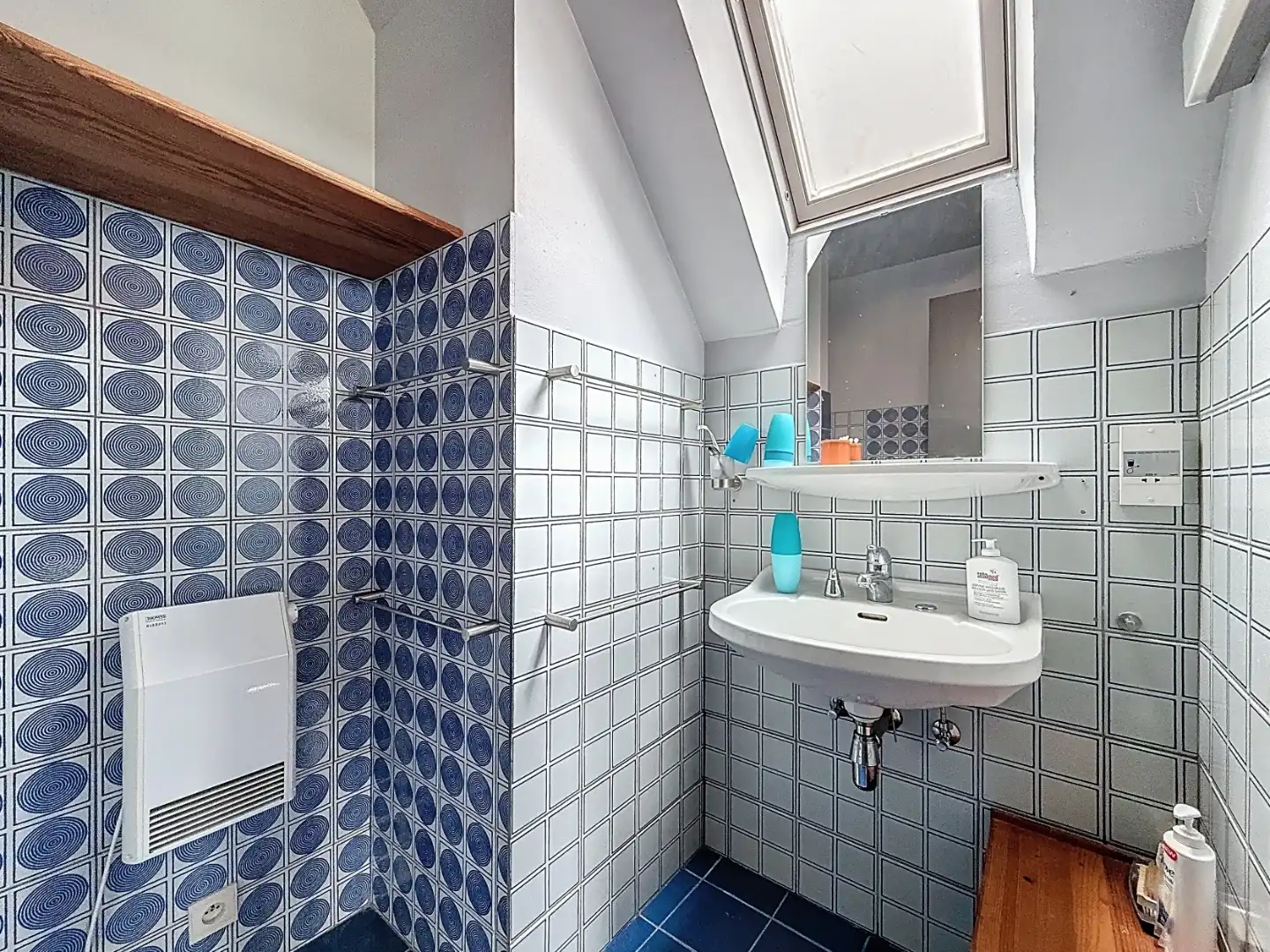 Op te knappen duplex appartement met 1 slaapkamer nabij de havengeul foto 6