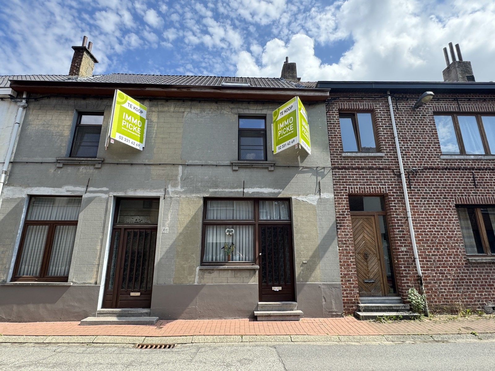 Gunstig gelegen woning met 2 slaapkamers en koer foto {{pictureIndex}}