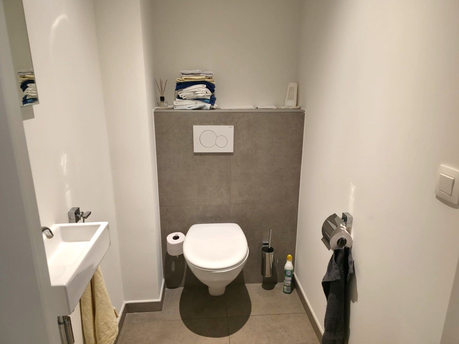 Prachtig appartement met 2 slaapkamers, ruim terras en garagebox in het hart van ’s-Gravenwezel foto 13