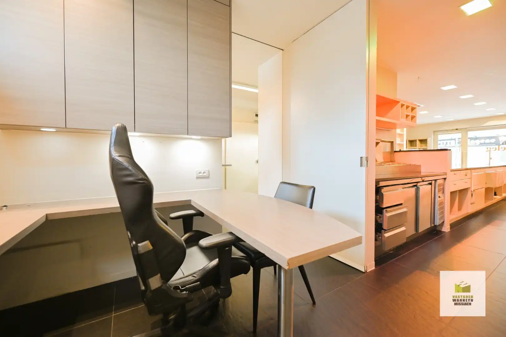 Handelspand (80 m2) met breed potentieel (wijnbar, bakkerij, schoonheidszaak..) foto 15