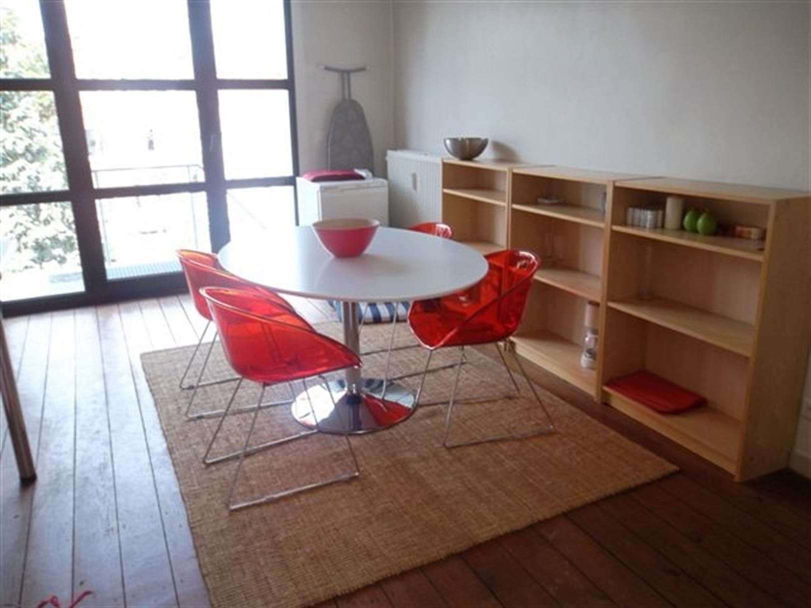 Gemeubeld  2 slaapkamer duplex appartement op 't Zuid! foto 4