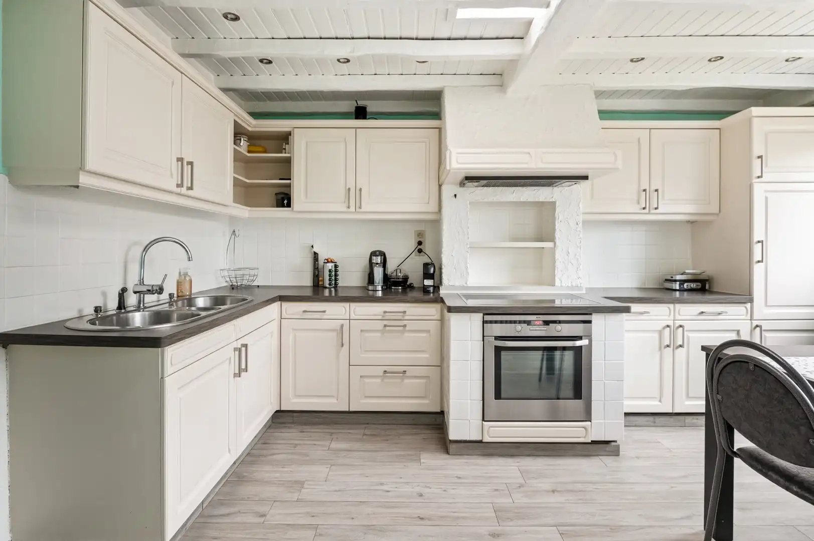 Instapklare woning met tuin, garage en 3 slpkmrs! foto 6