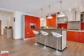 Ruime gezinswoning met 4 slaapkamers foto 8