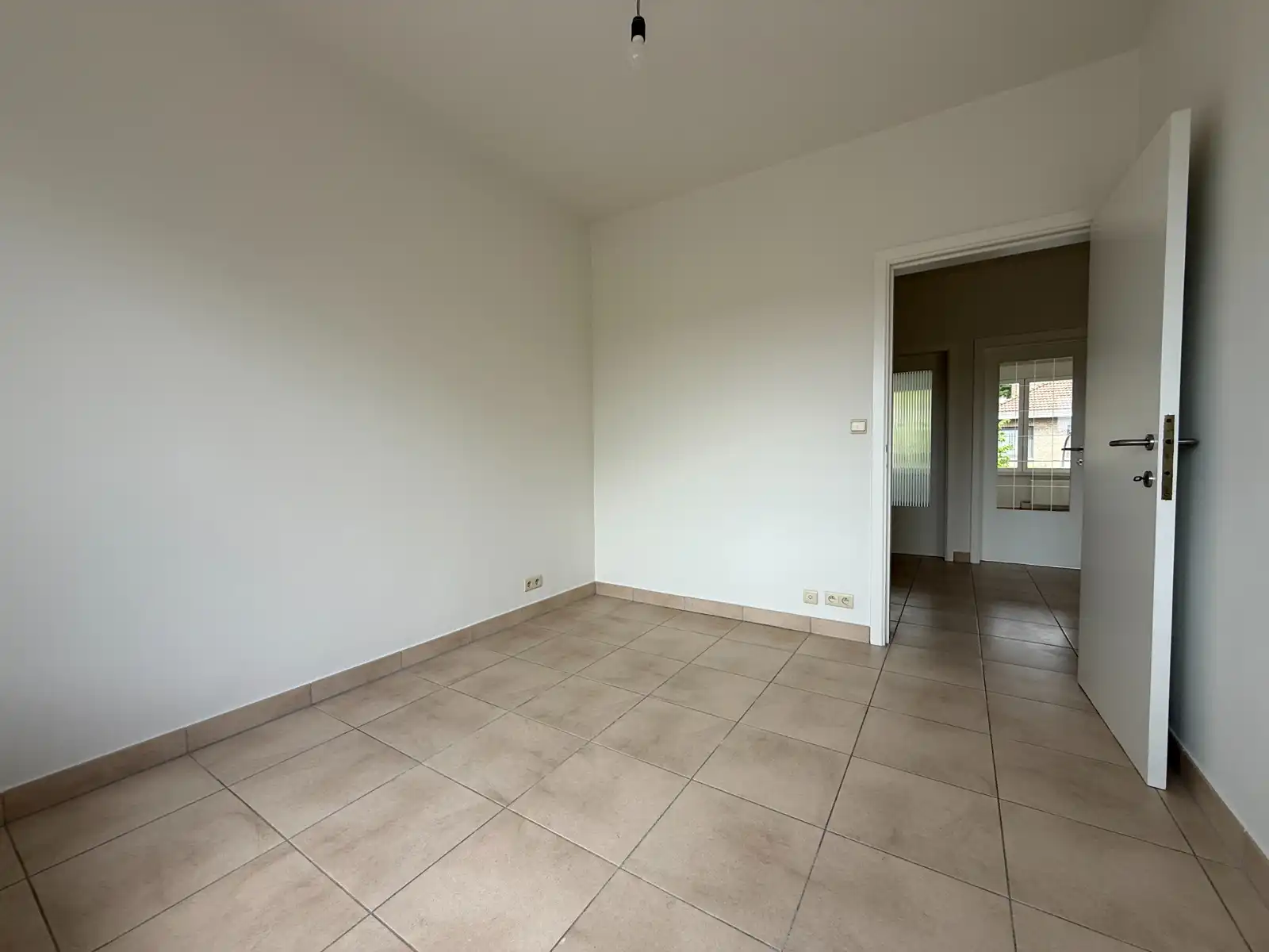 Instapklaar 2-slpk appartement met garage foto 7