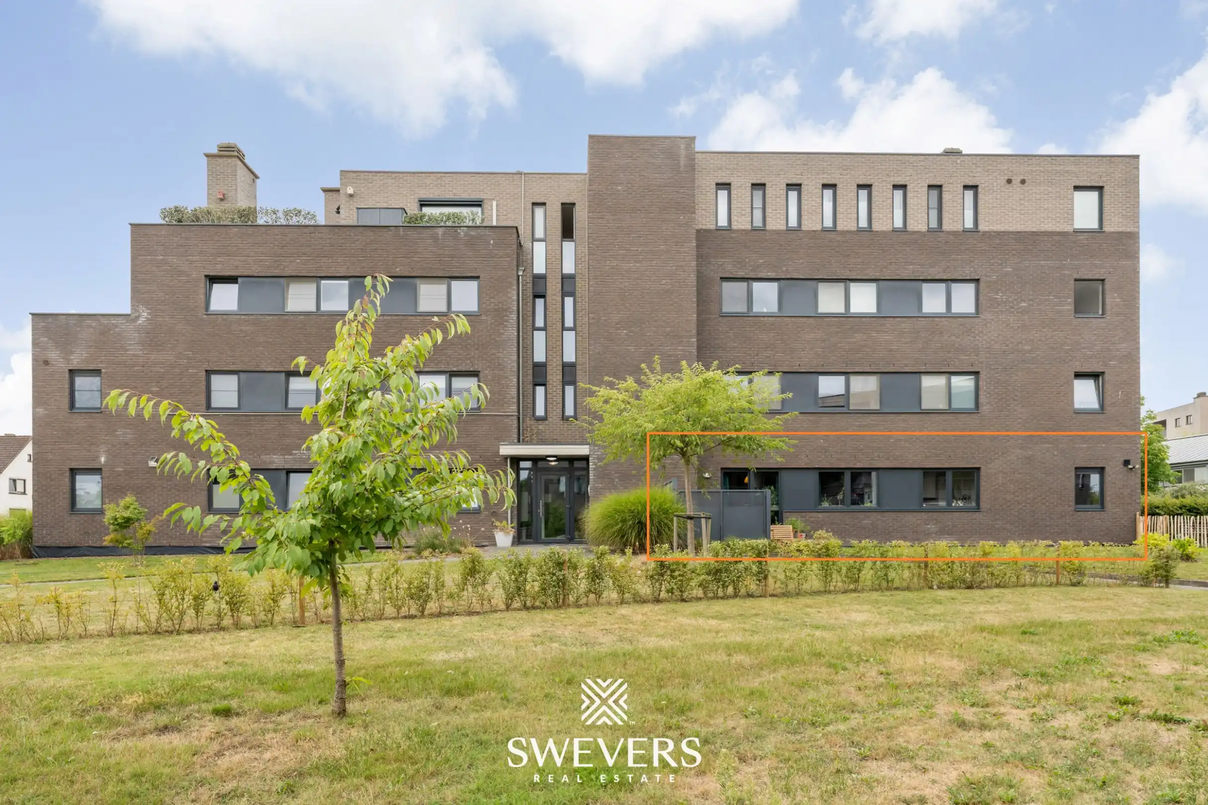 Instapklaar 1-slpk appartement mét terras op TOPlocatie te Hasselt foto 17