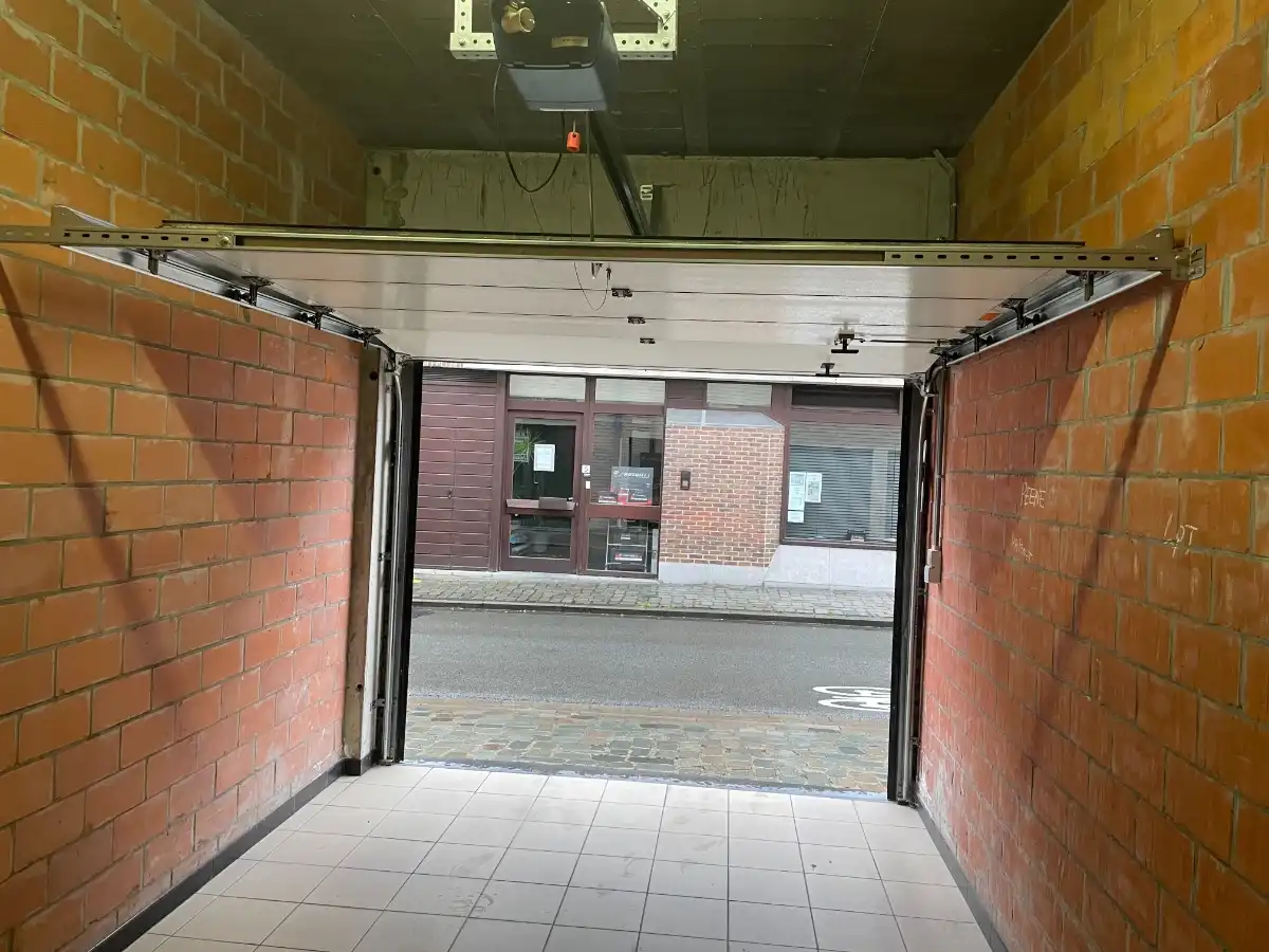 TWEE SLAAPKAMER HOEKAPPARTEMENT + GARAGE centrum Rumbeke foto 10