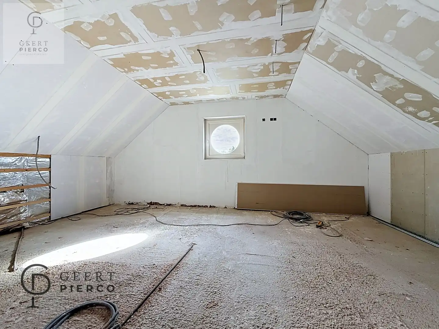 Knappe woonst op toplocatie foto 34