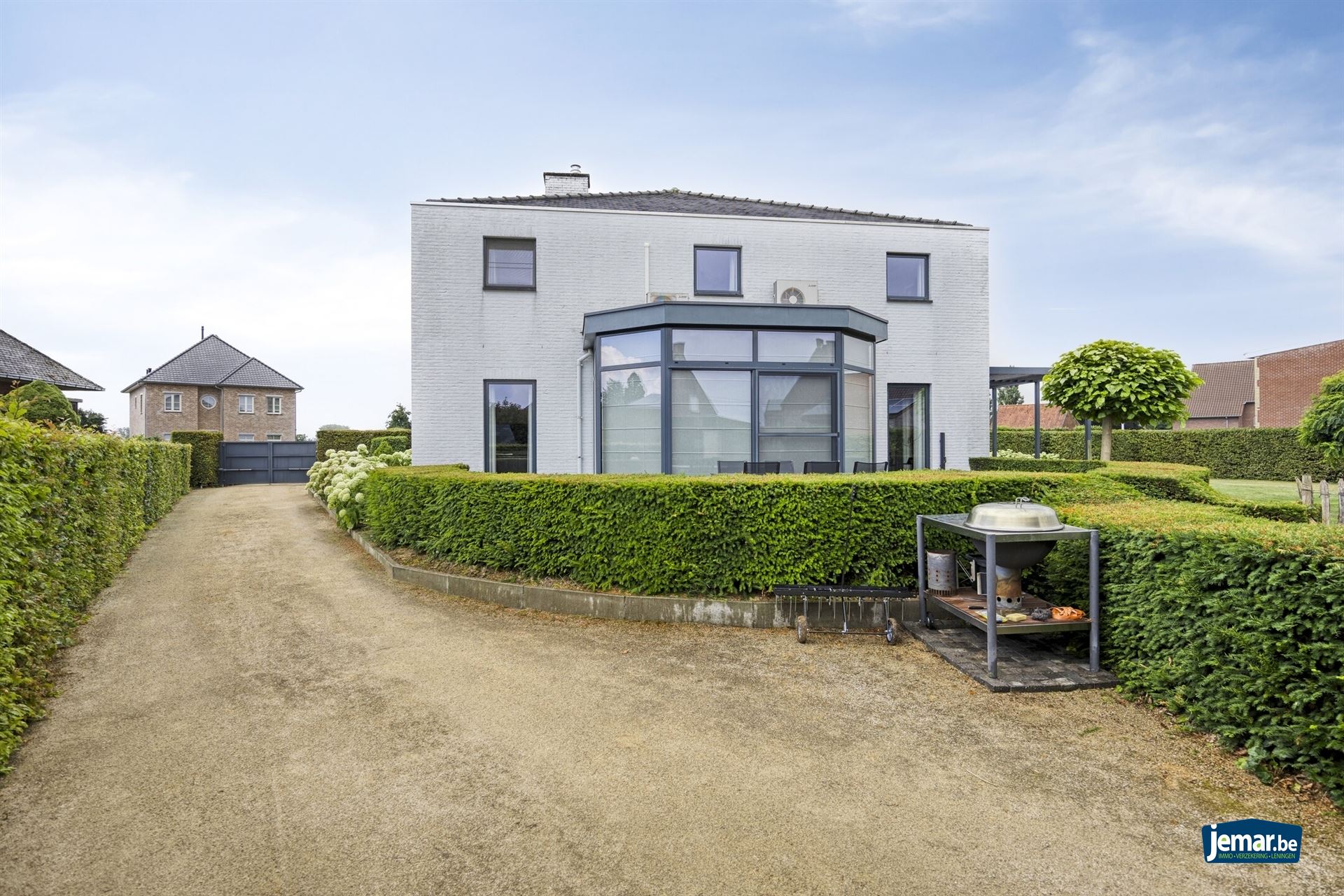 Ruime gezinswoning met 4 slaapkamers en 2 badkamers foto 44