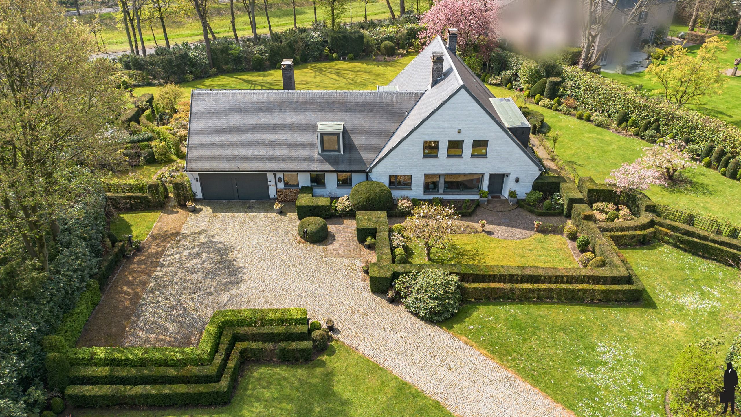 Riante villa op uniek bouwperceel te koop! foto {{pictureIndex}}