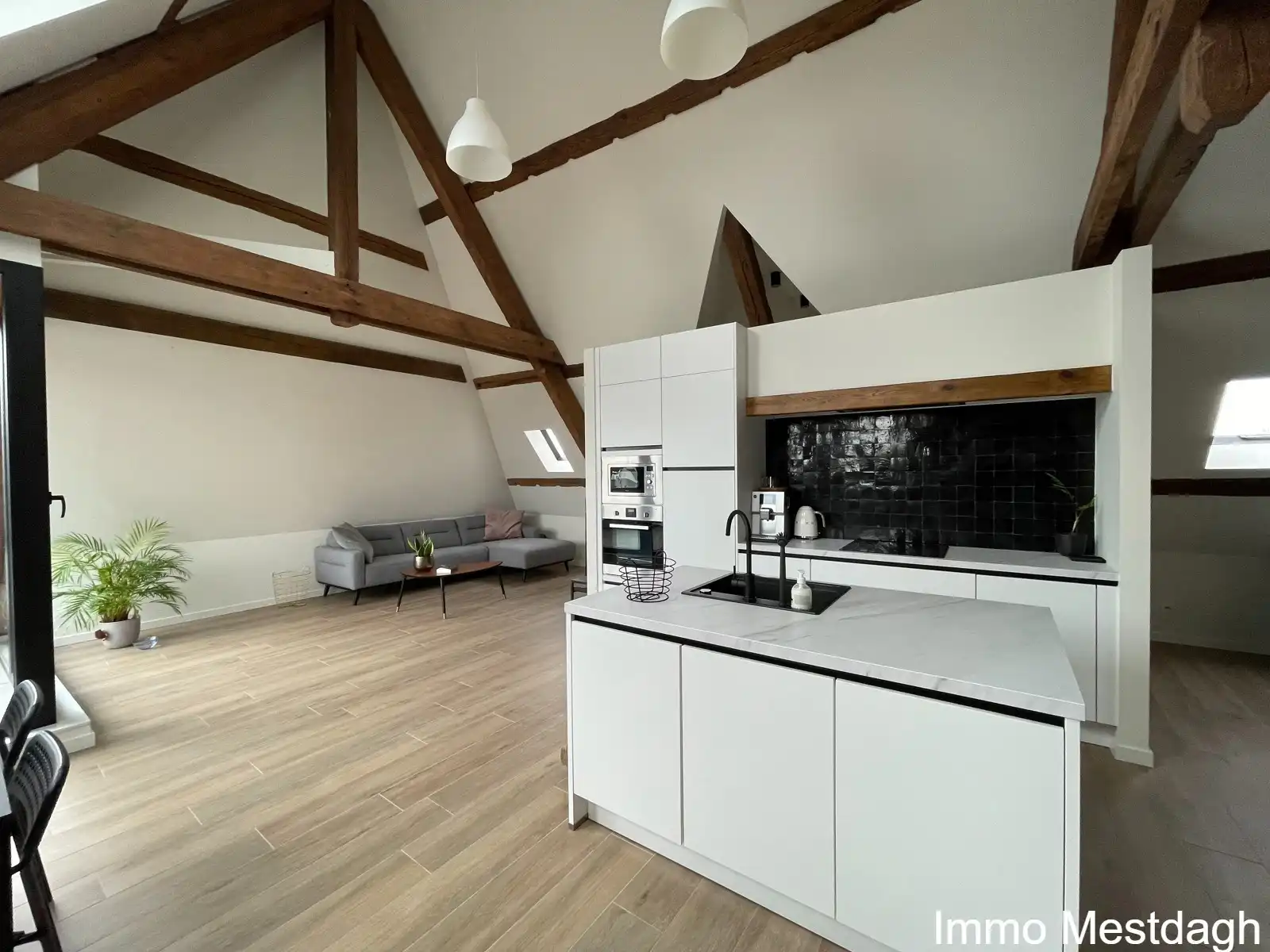 Loft 'De 3 Torens' – Historisch Wonen met Modern Comfort foto 9
