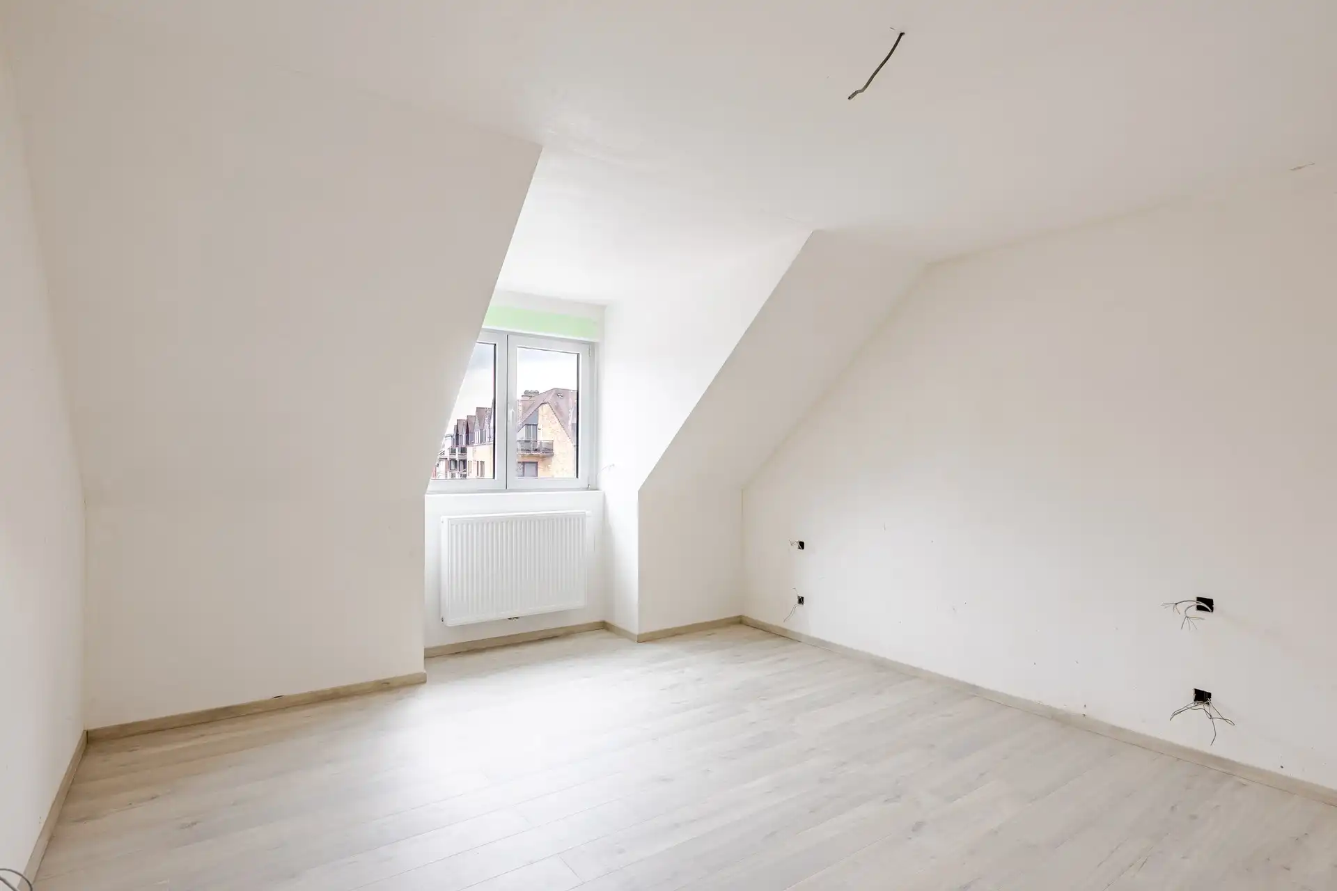 Ruim en lichtrijk, af te werken appartement van 173 m² foto 17