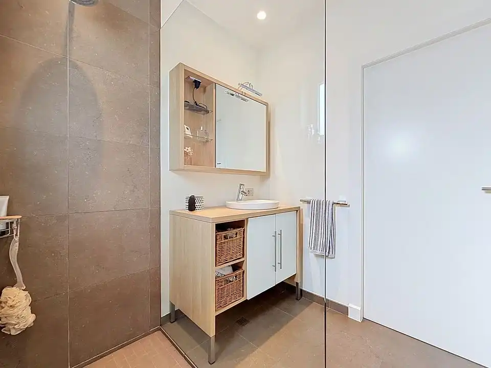 Kom levenslang genieten aan zee in deze instapklare gelijkvloerse villa op uitzonderlijke toplocatie in Oostduinkerke! foto 22