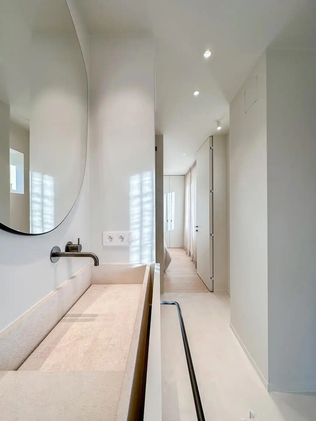 Uitzonderlijk mooi, tijdloos GERENOVEERD 4-slpk. appartement foto 5