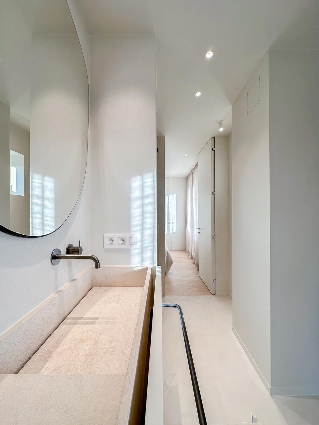 Uitzonderlijk mooi, tijdloos GERENOVEERD 4-slpk. appartement foto 5