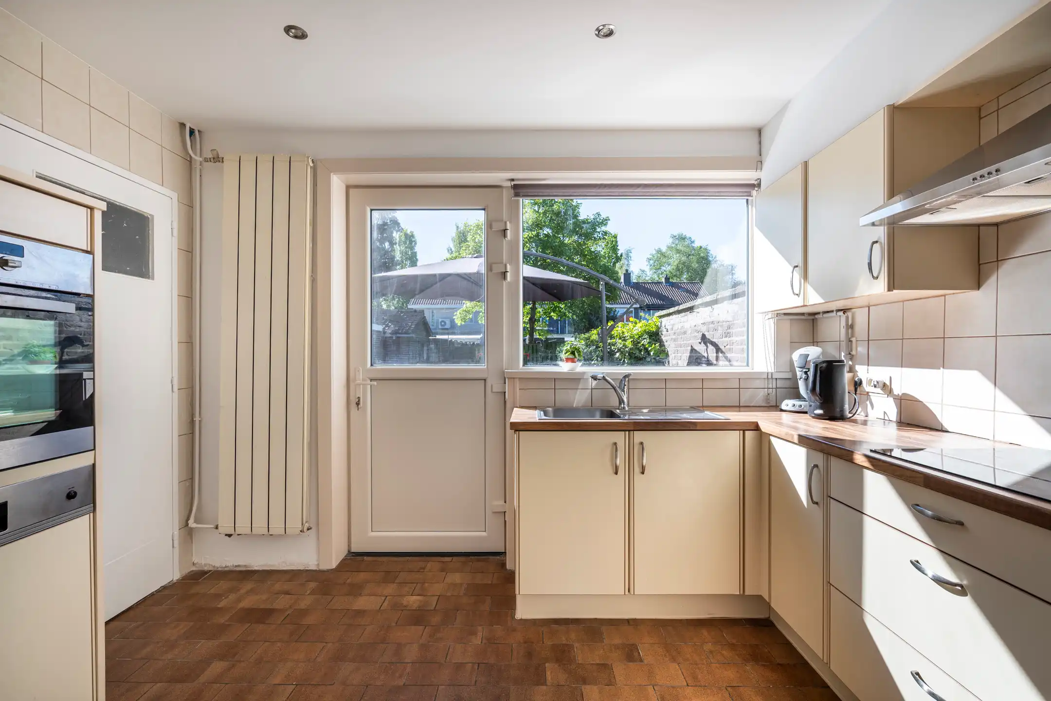 Instapklare gezinswoning met 3 slaapkamers en garage foto 9