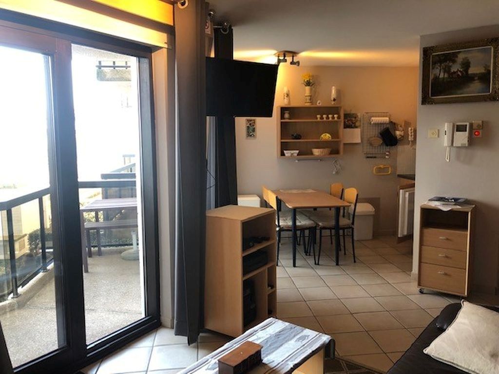 APPARTEMENT MET 2 SLAAPKAMERS OP 200 M VAN DE ZEEDIJK foto 2