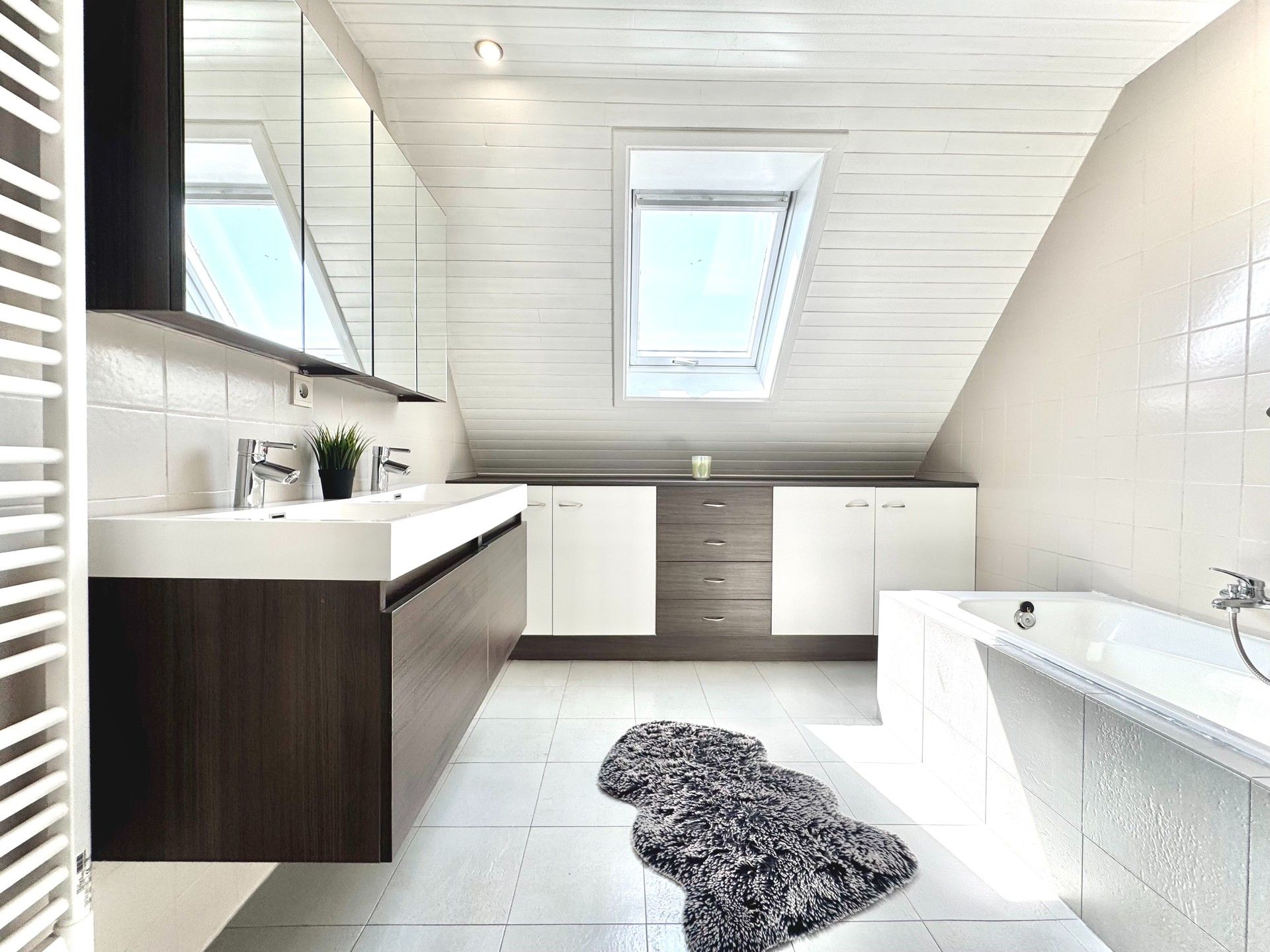 Ruime alleenstaande woning op de Waterhoek foto 21
