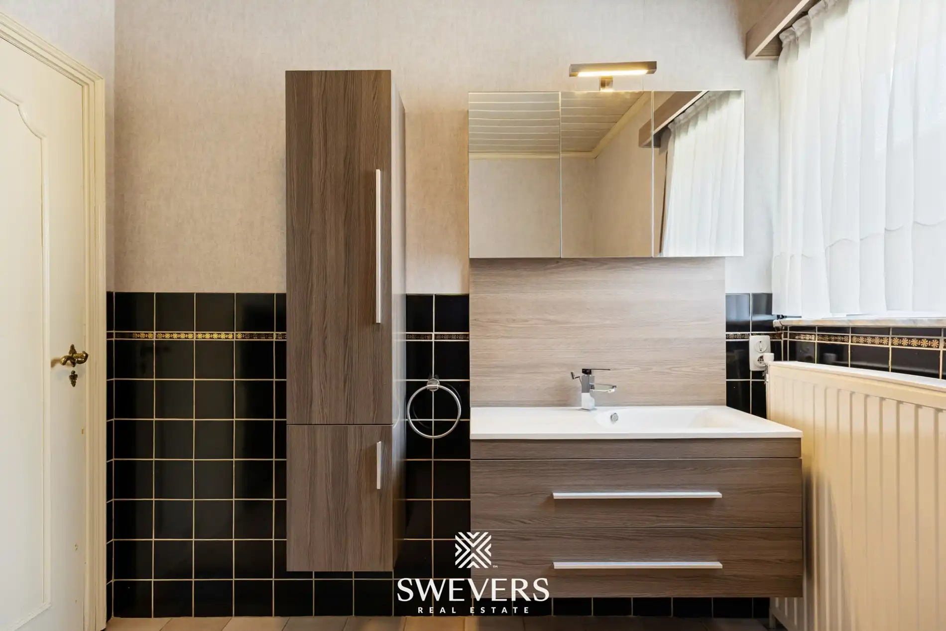 Op te frissen woning met 223 m² en tal van mogelijkheden in Sint-Truiden foto 15