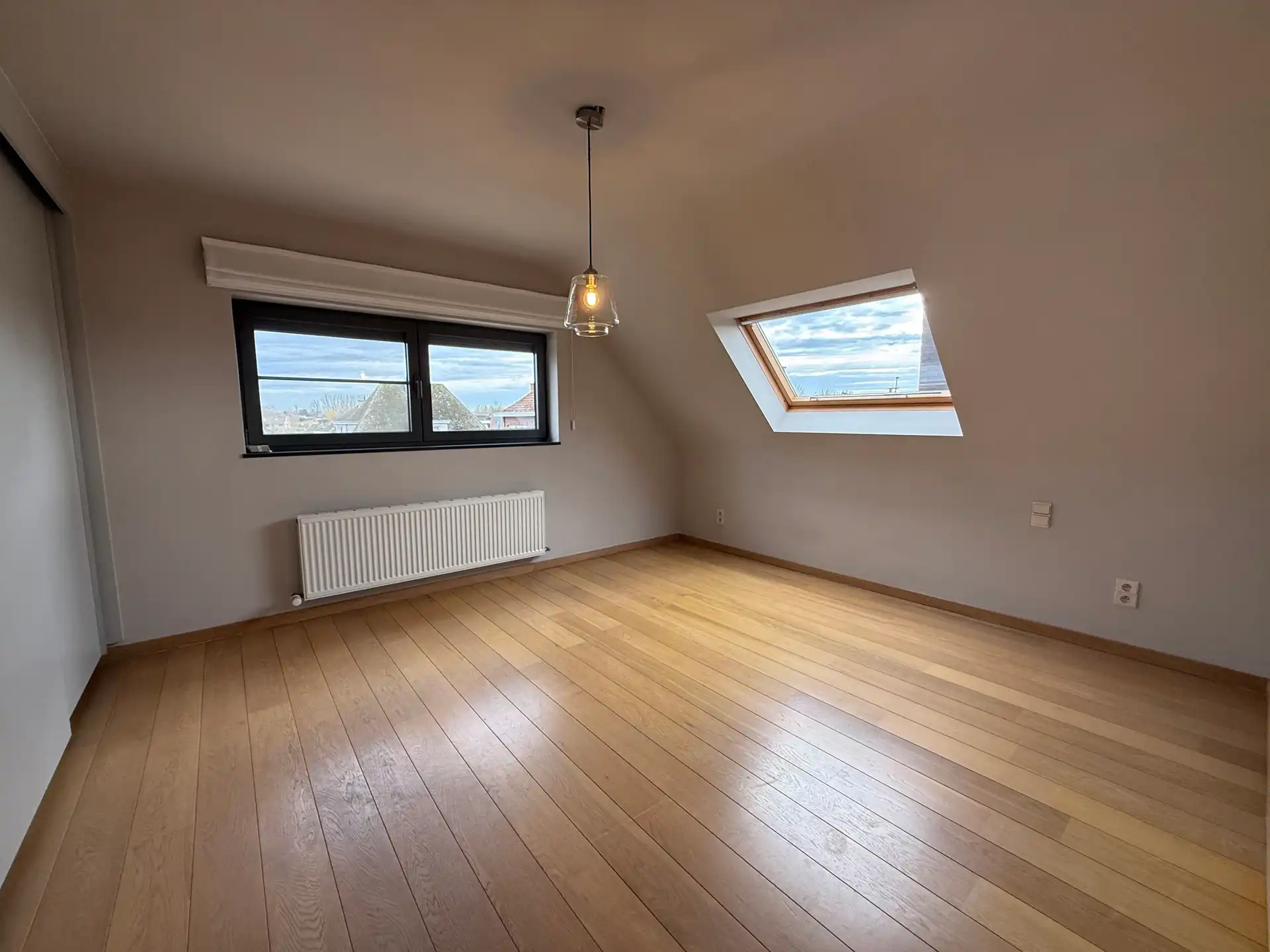 WANZELE - Rustig gelegen Villa met grote tuin. foto 11