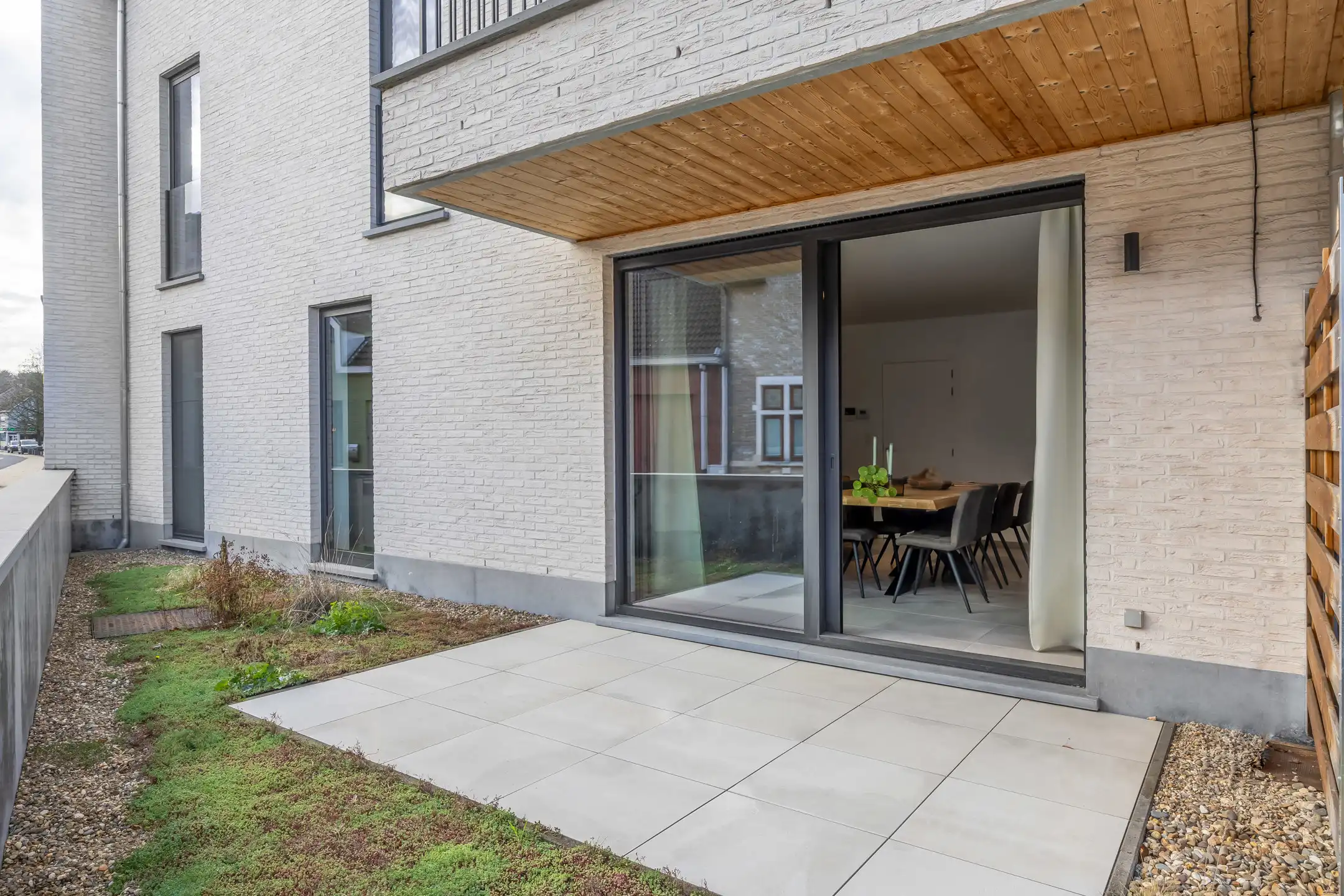 Modern en lichtrijk appartement te koop in hartje zandhoven foto 9