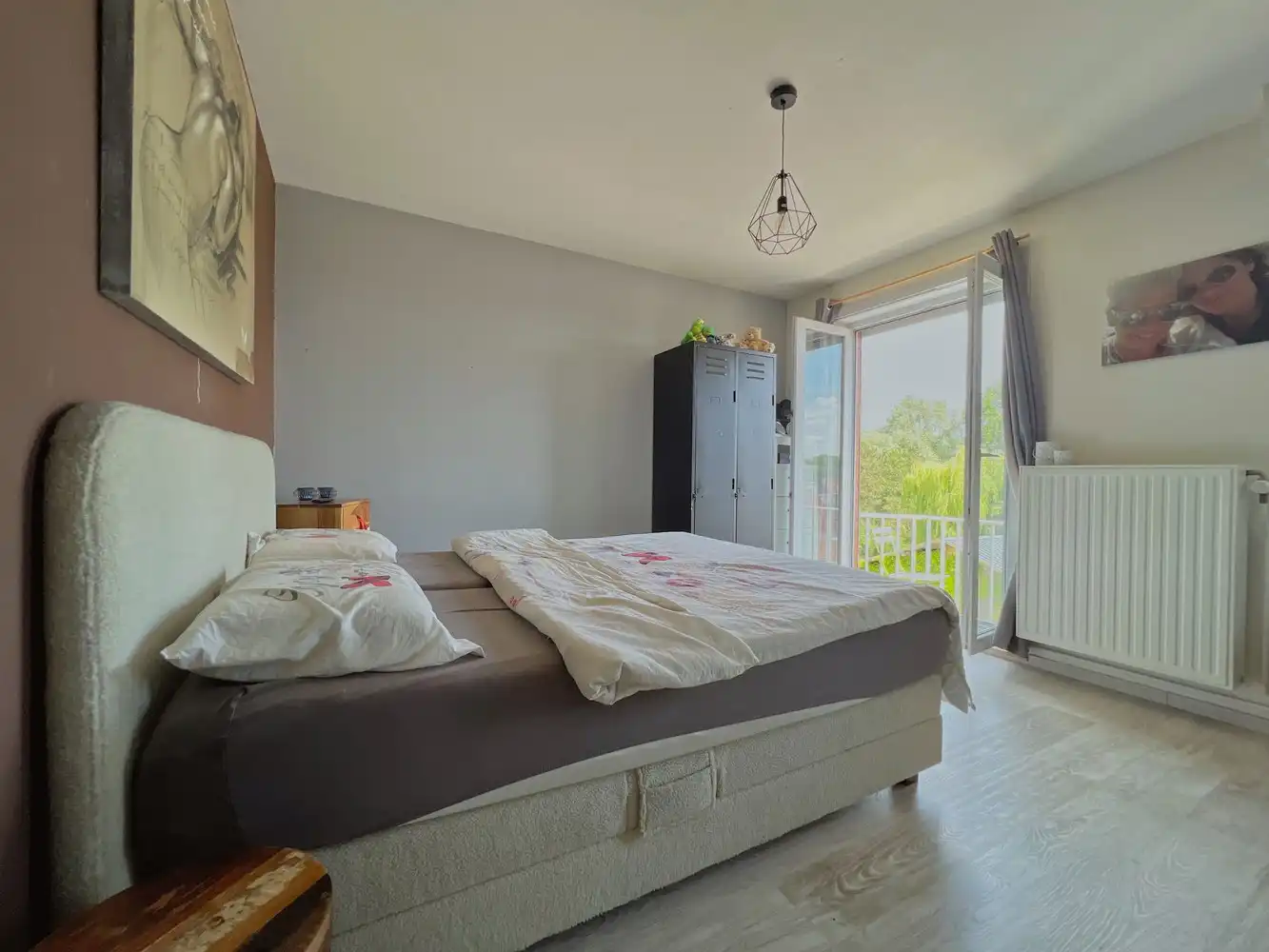 Instapklaar, lichtrijk appartement met balkon + verzicht foto 7